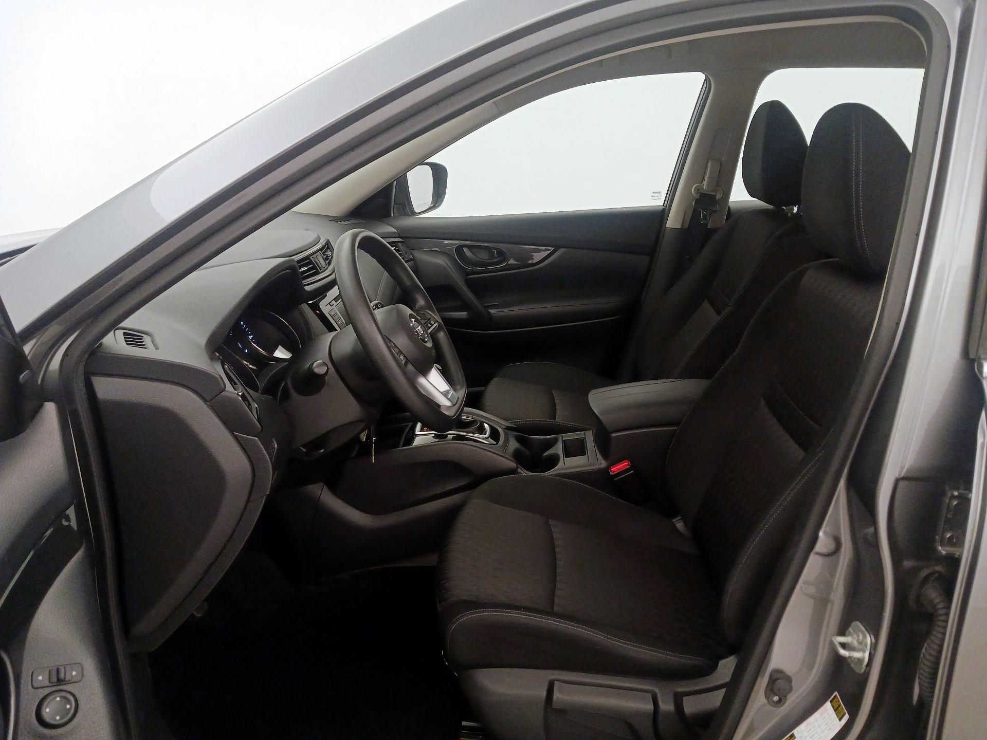 Thumbnail: 2019 Nissan Rogue - 11