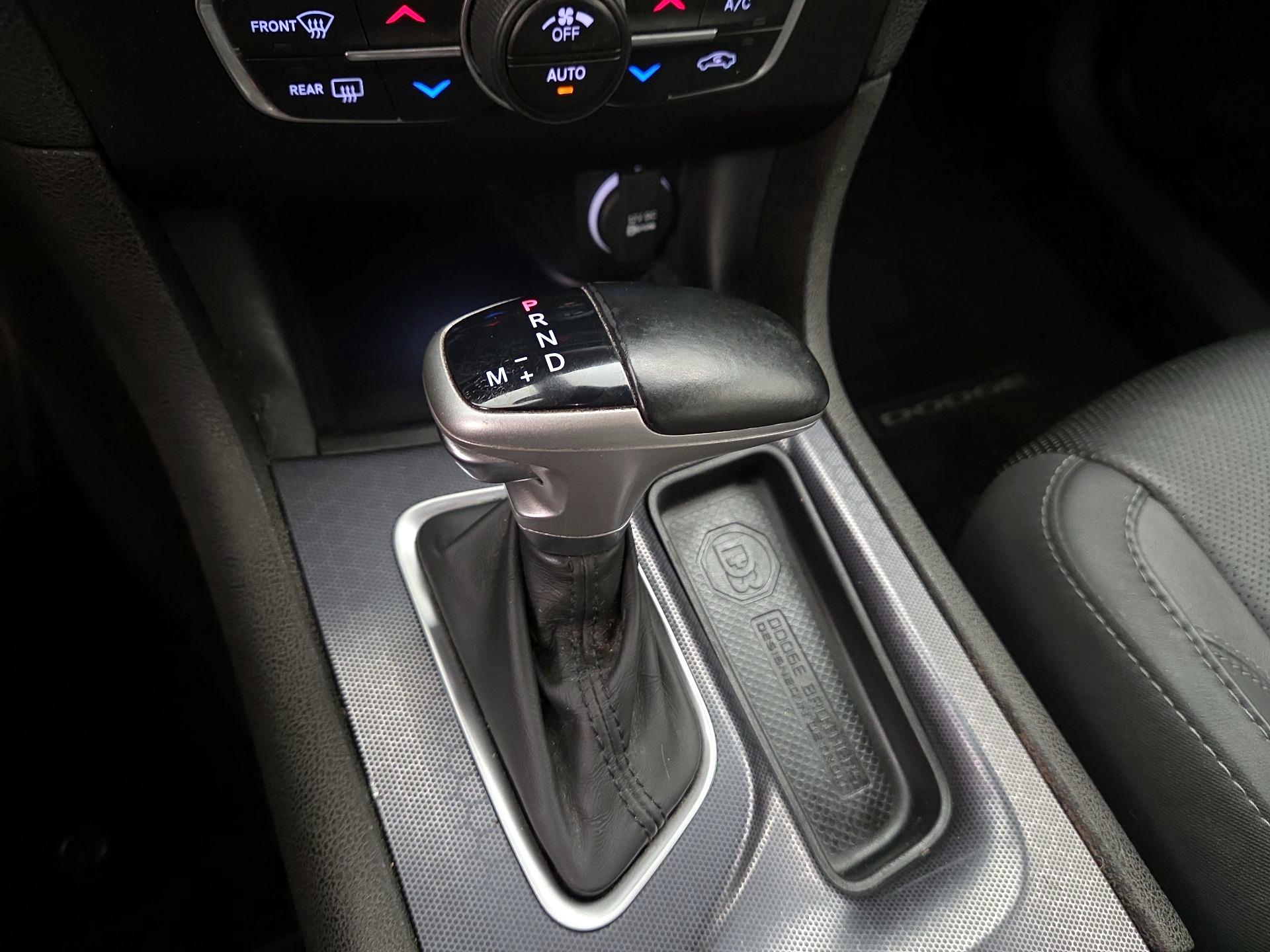 Thumbnail: 2015 Dodge Charger - 17