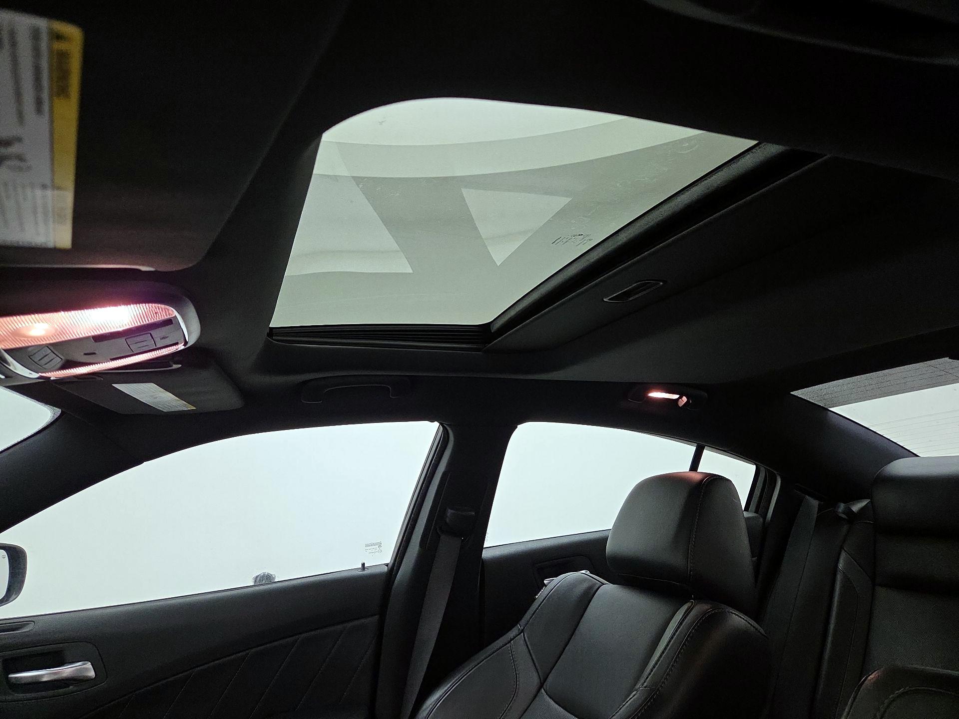 Thumbnail: 2015 Dodge Charger - 19