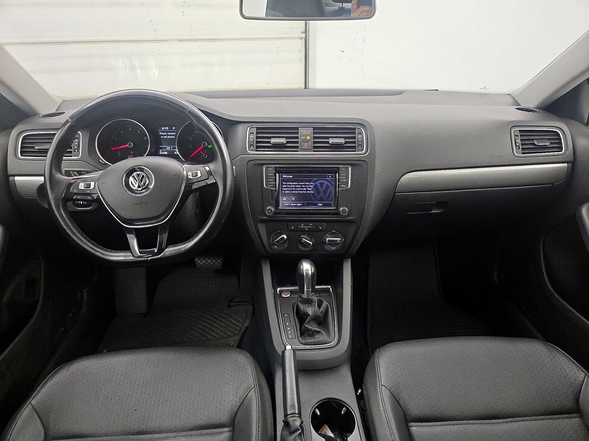 Thumbnail: 2017 Volkswagen Jetta - 9
