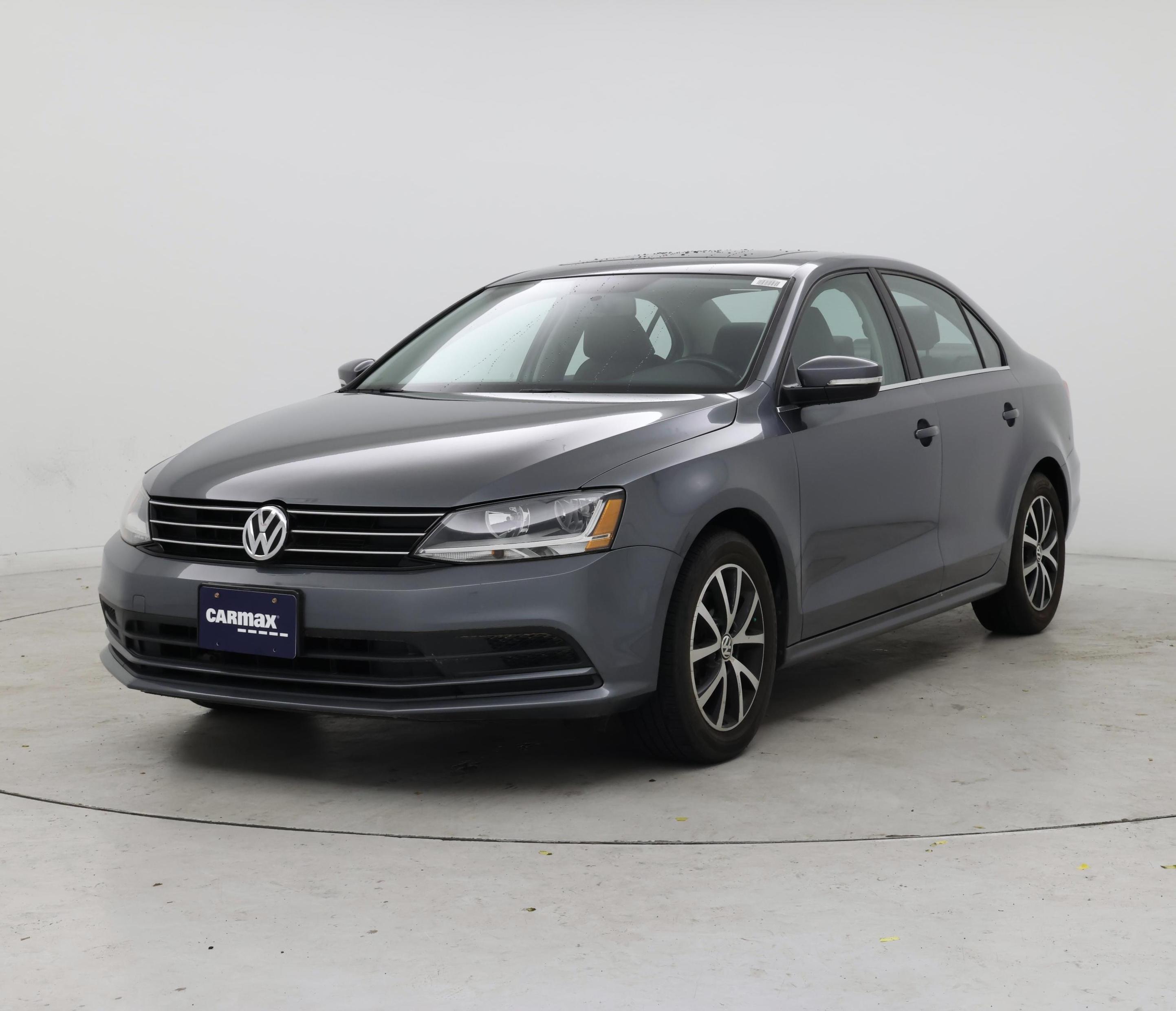 Thumbnail: 2017 Volkswagen Jetta - 4