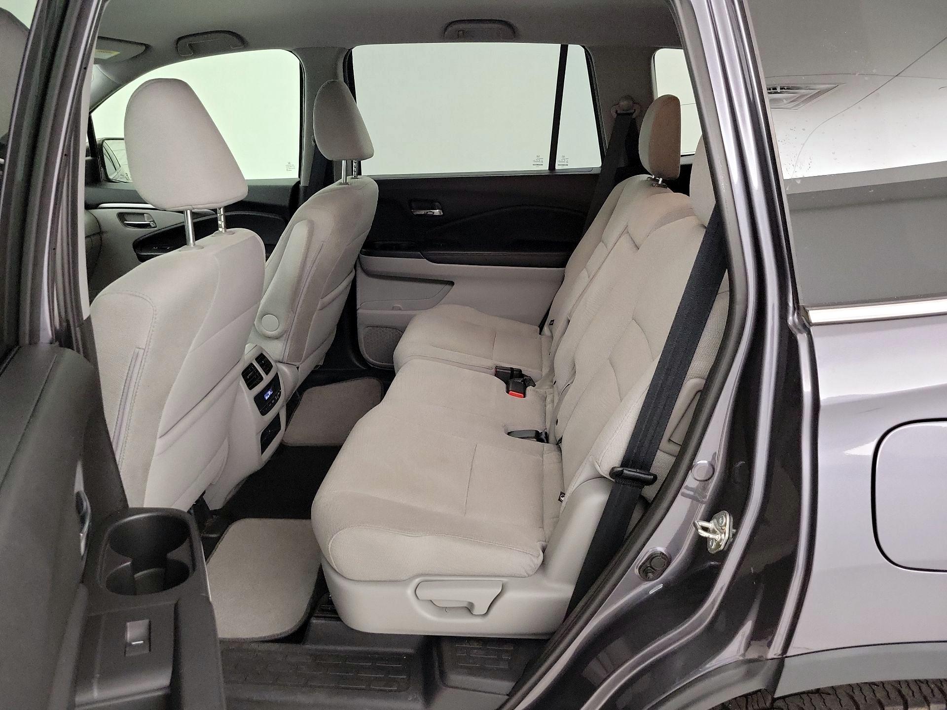 Thumbnail: 2018 Honda Pilot - 19