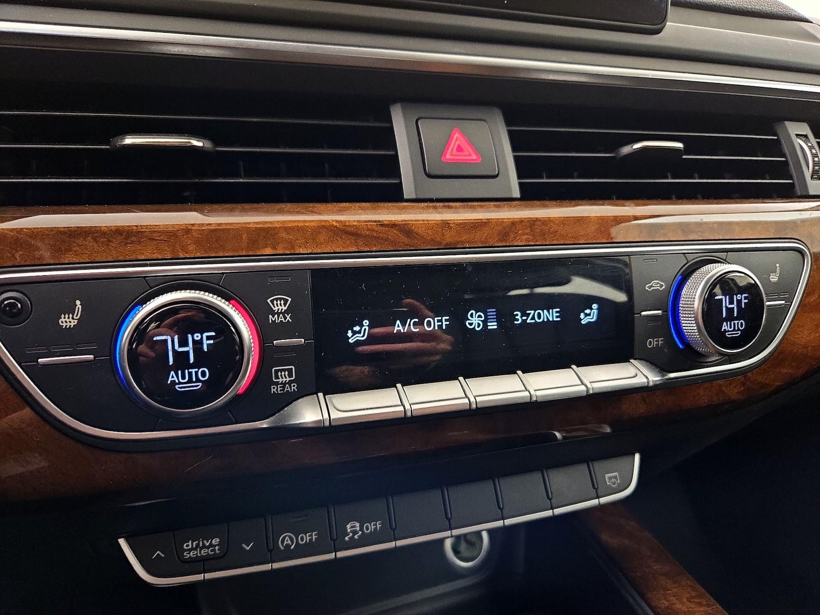 2017 Audi A4 Premium - Photo 16