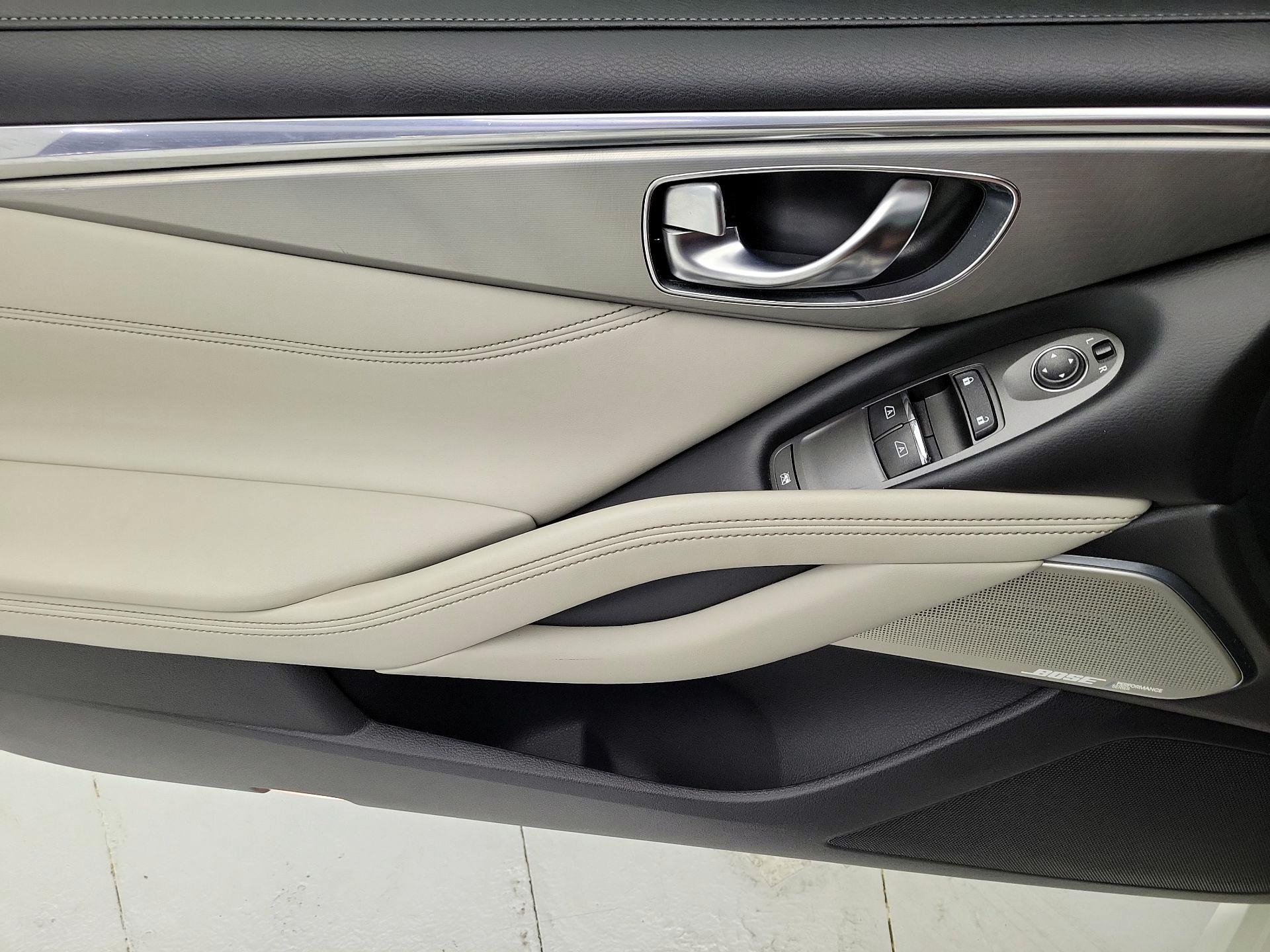 Thumbnail: 2017 INFINITI Q60 - 12