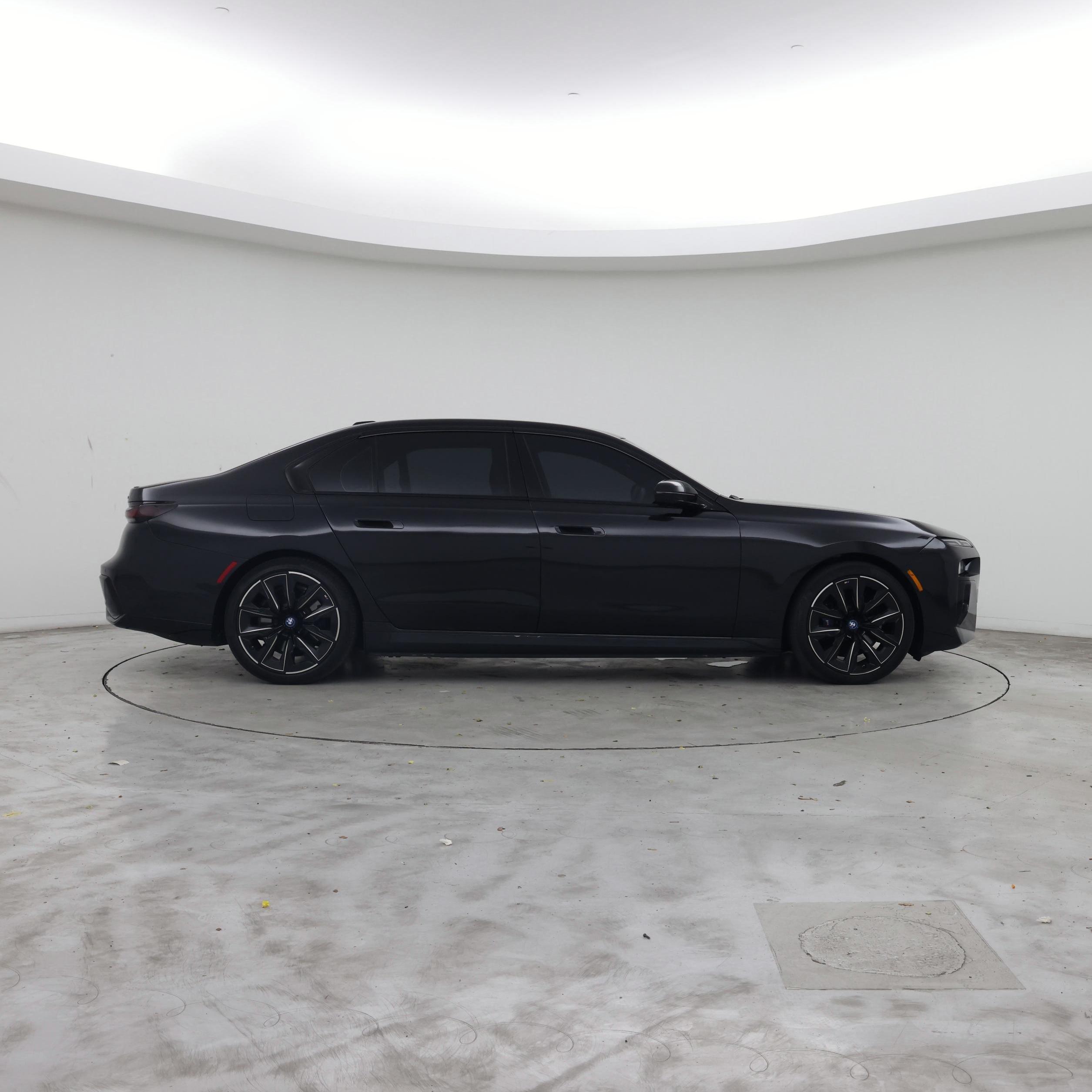 Thumbnail: 2023 BMW i7 - 7
