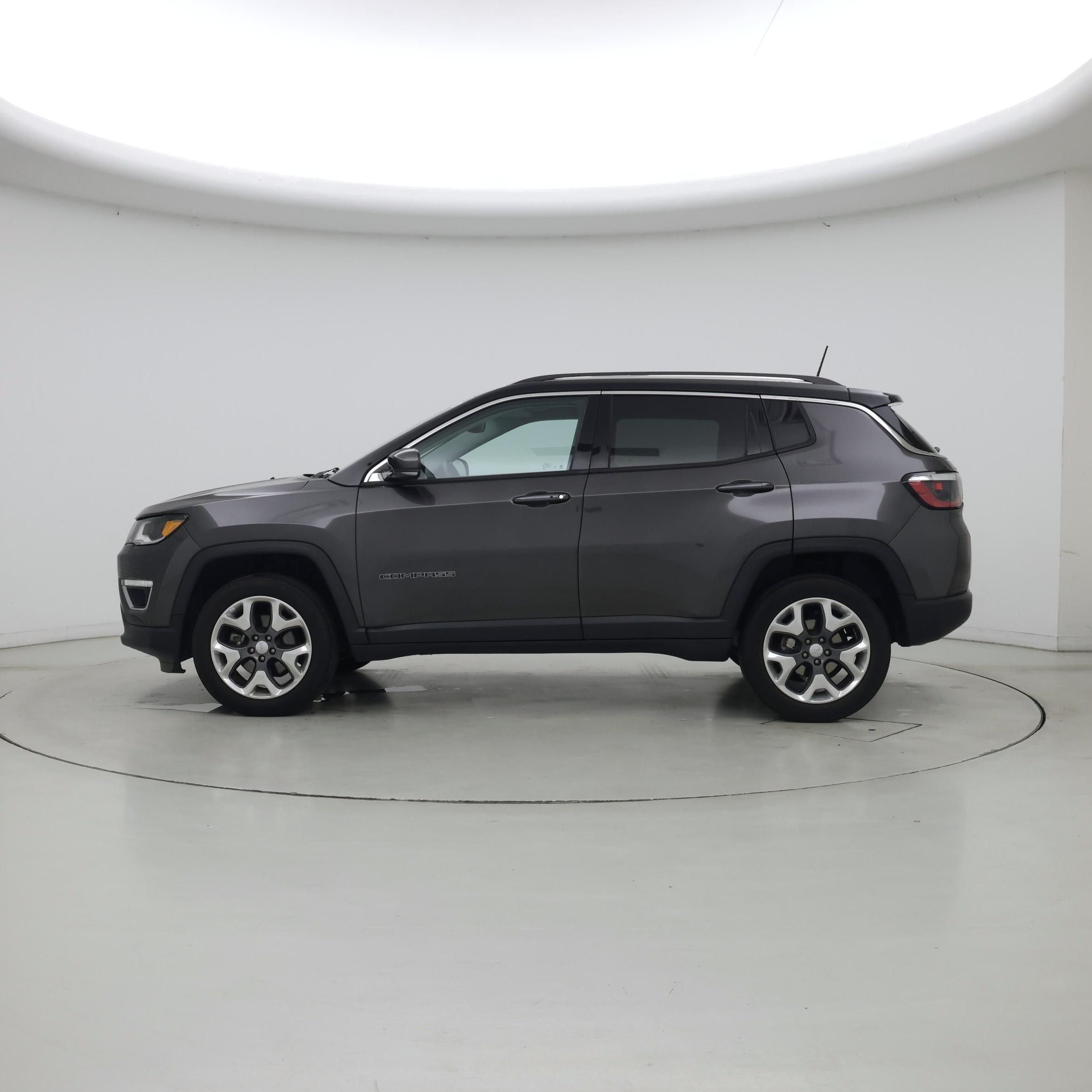 Thumbnail: 2018 Jeep Compass - 3
