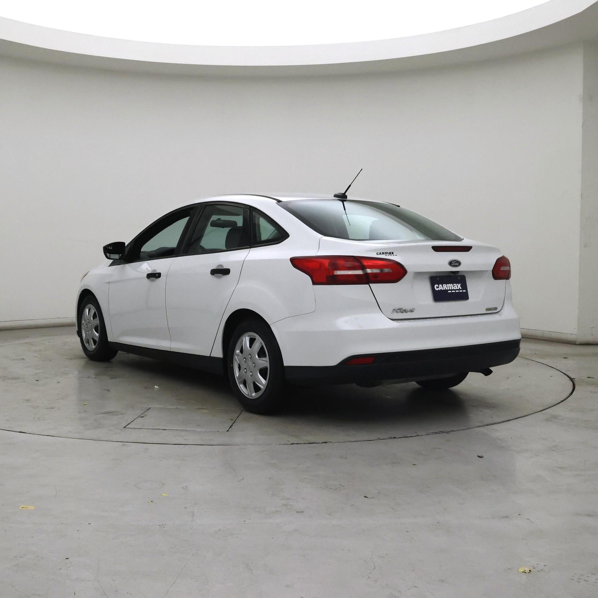 Thumbnail: 2015 Ford Focus - 2