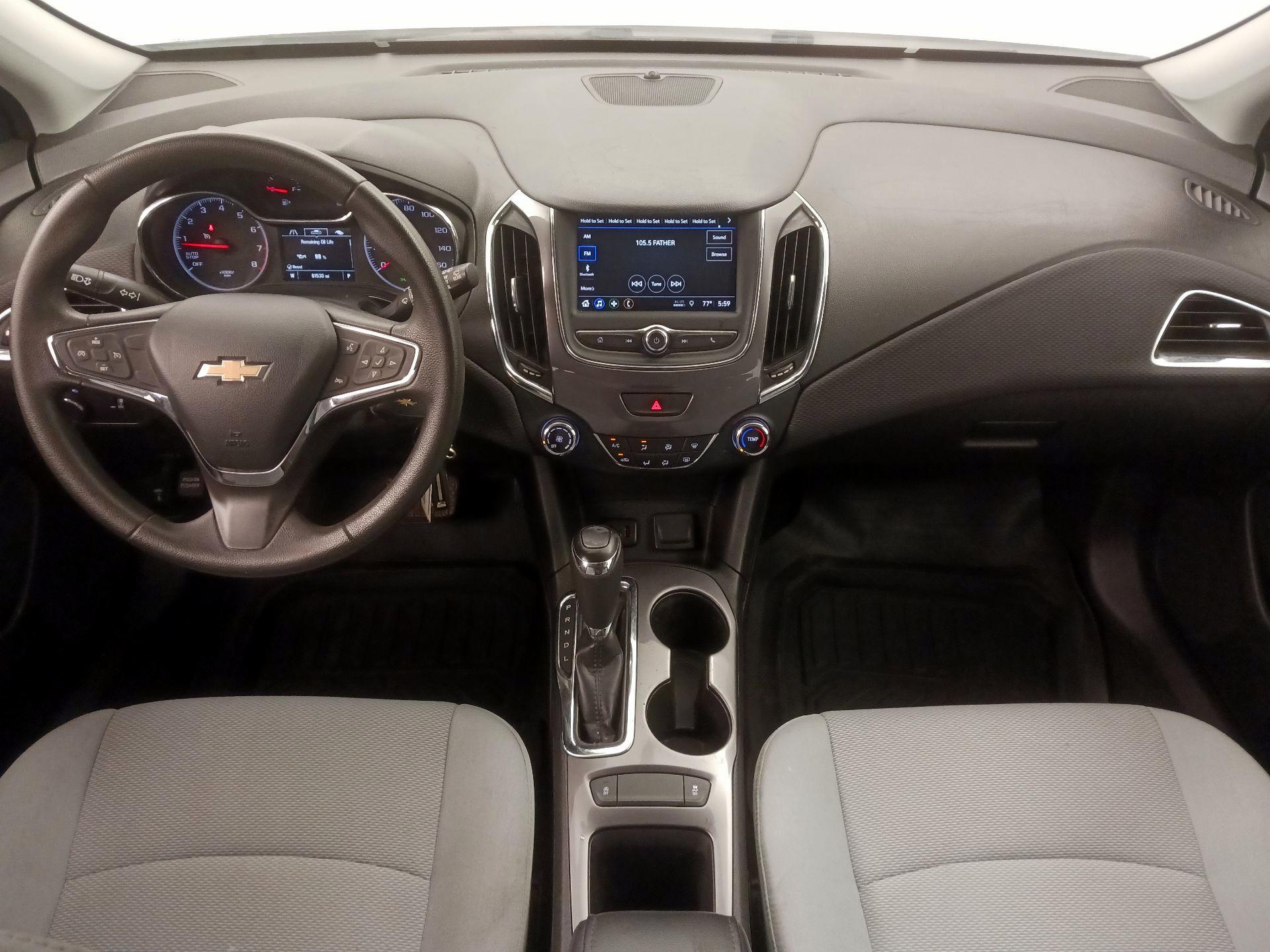 Thumbnail: 2019 Chevrolet Cruze - 9