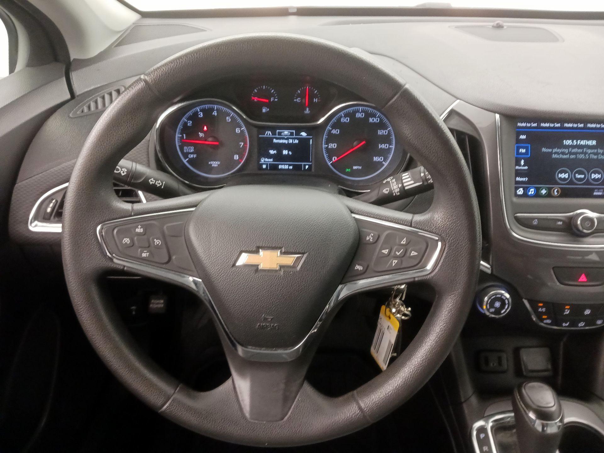 Thumbnail: 2019 Chevrolet Cruze - 10