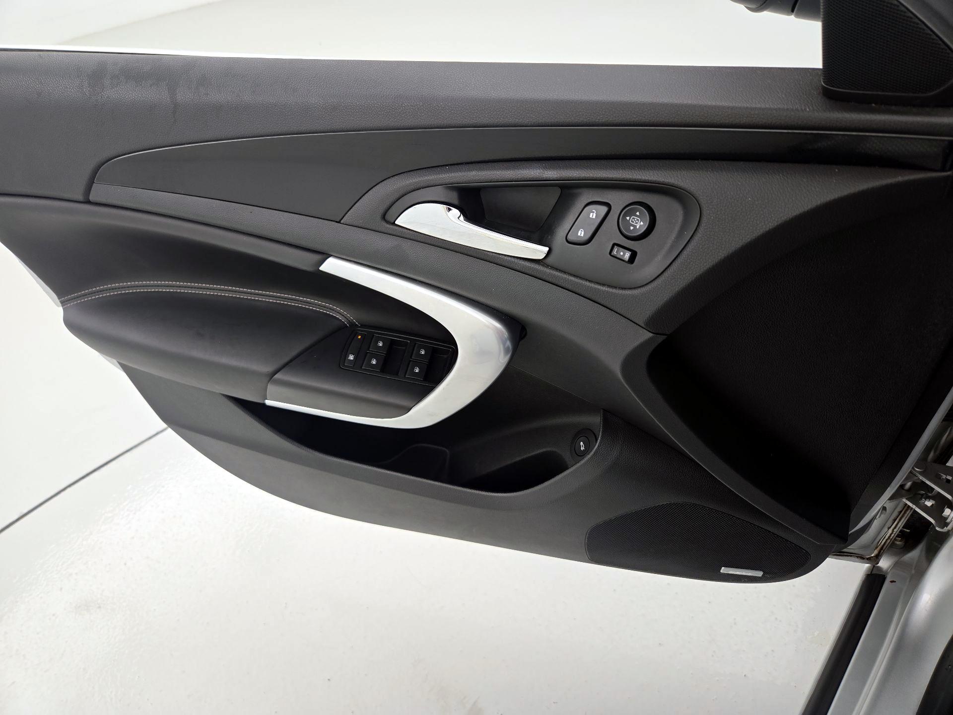 Thumbnail: 2016 Buick Regal - 12