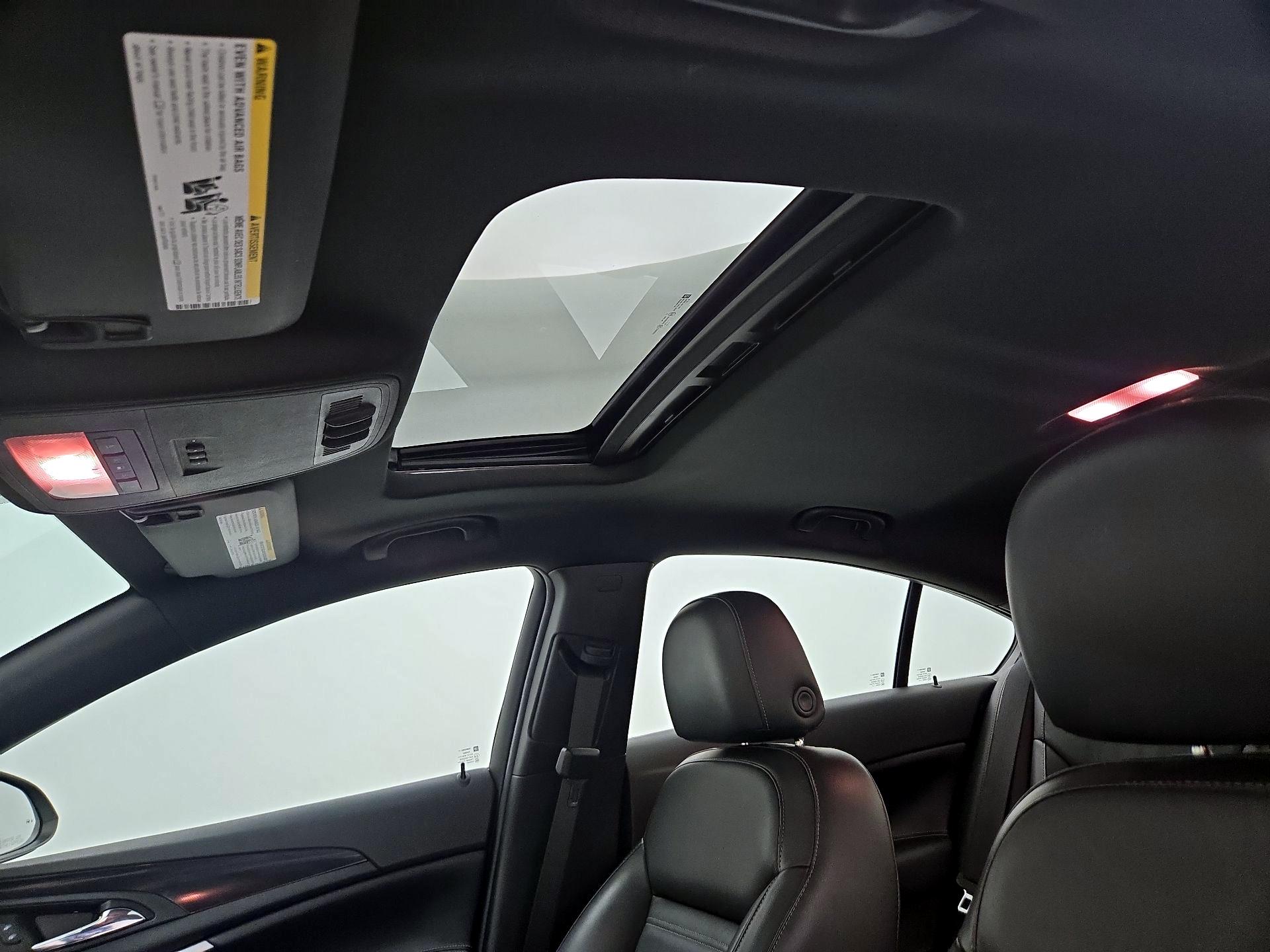 Thumbnail: 2016 Buick Regal - 20