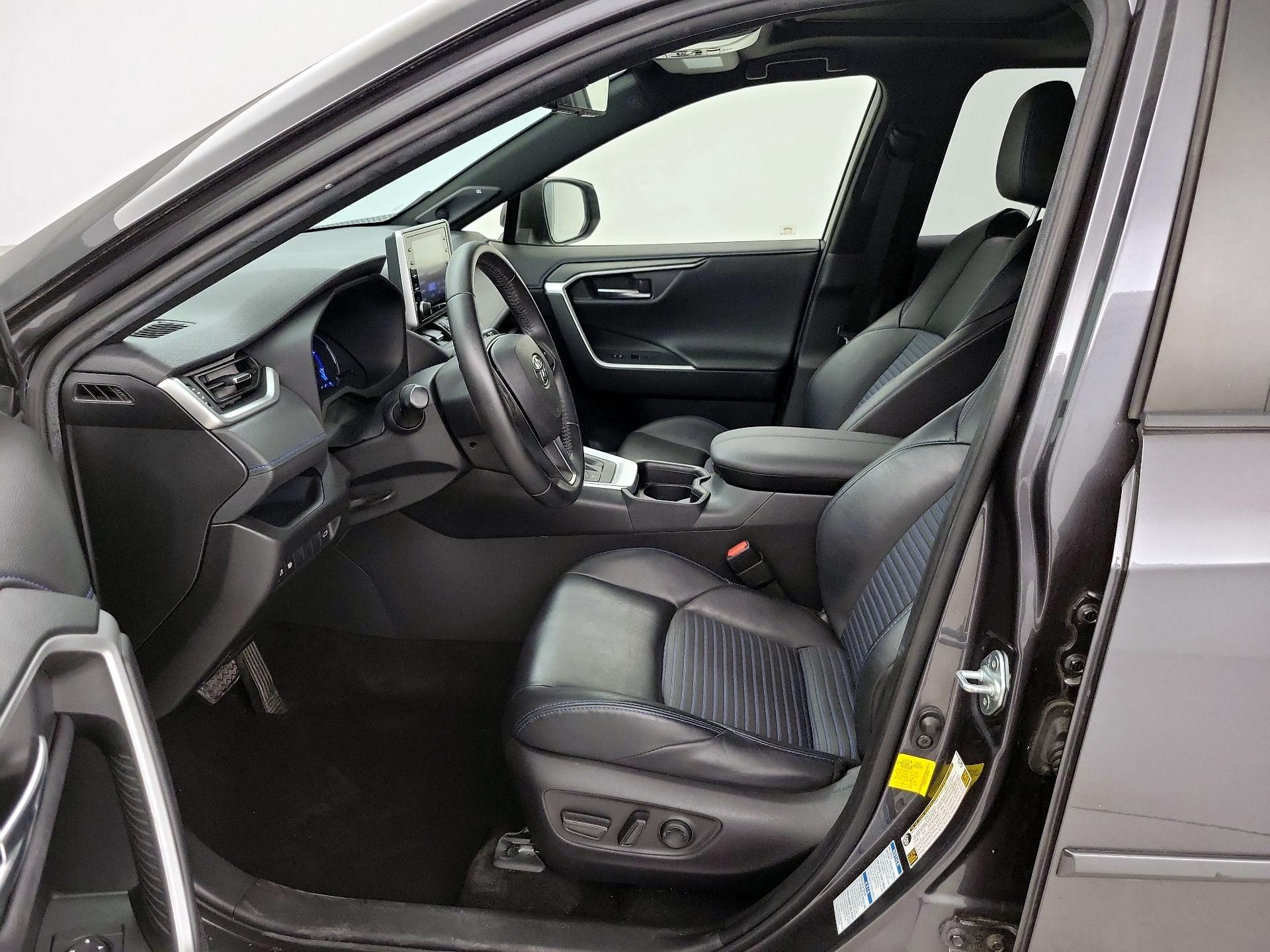 Thumbnail: 2019 Toyota RAV4 - 11