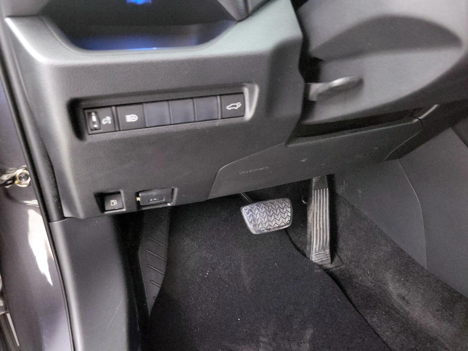 2019 Toyota RAV4 XSE - Photo 14