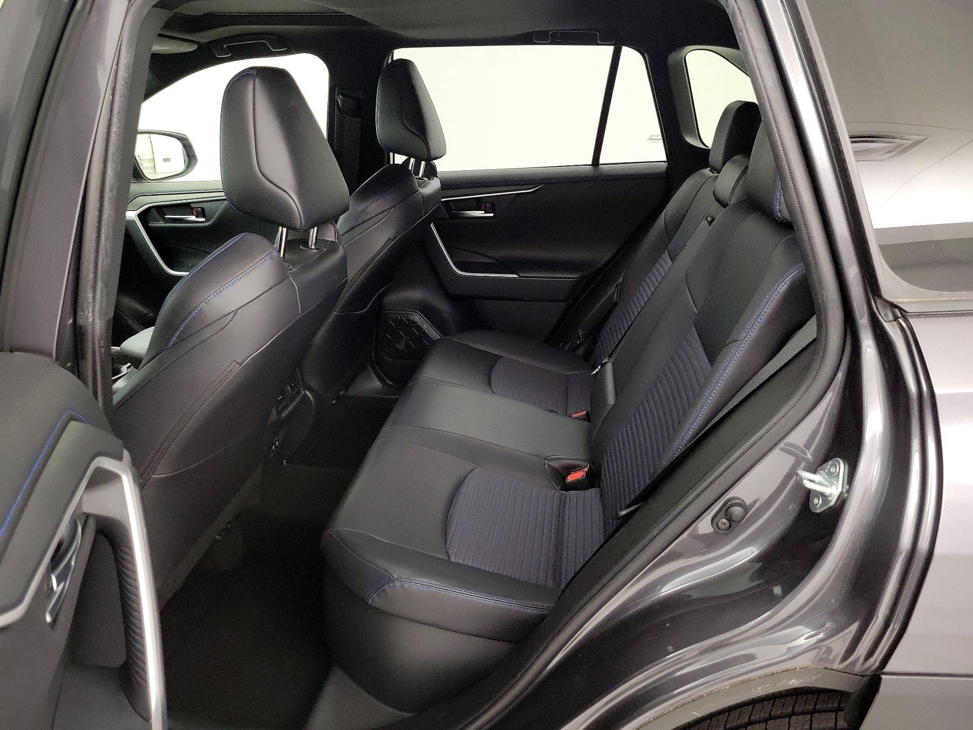 Thumbnail: 2019 Toyota RAV4 - 20