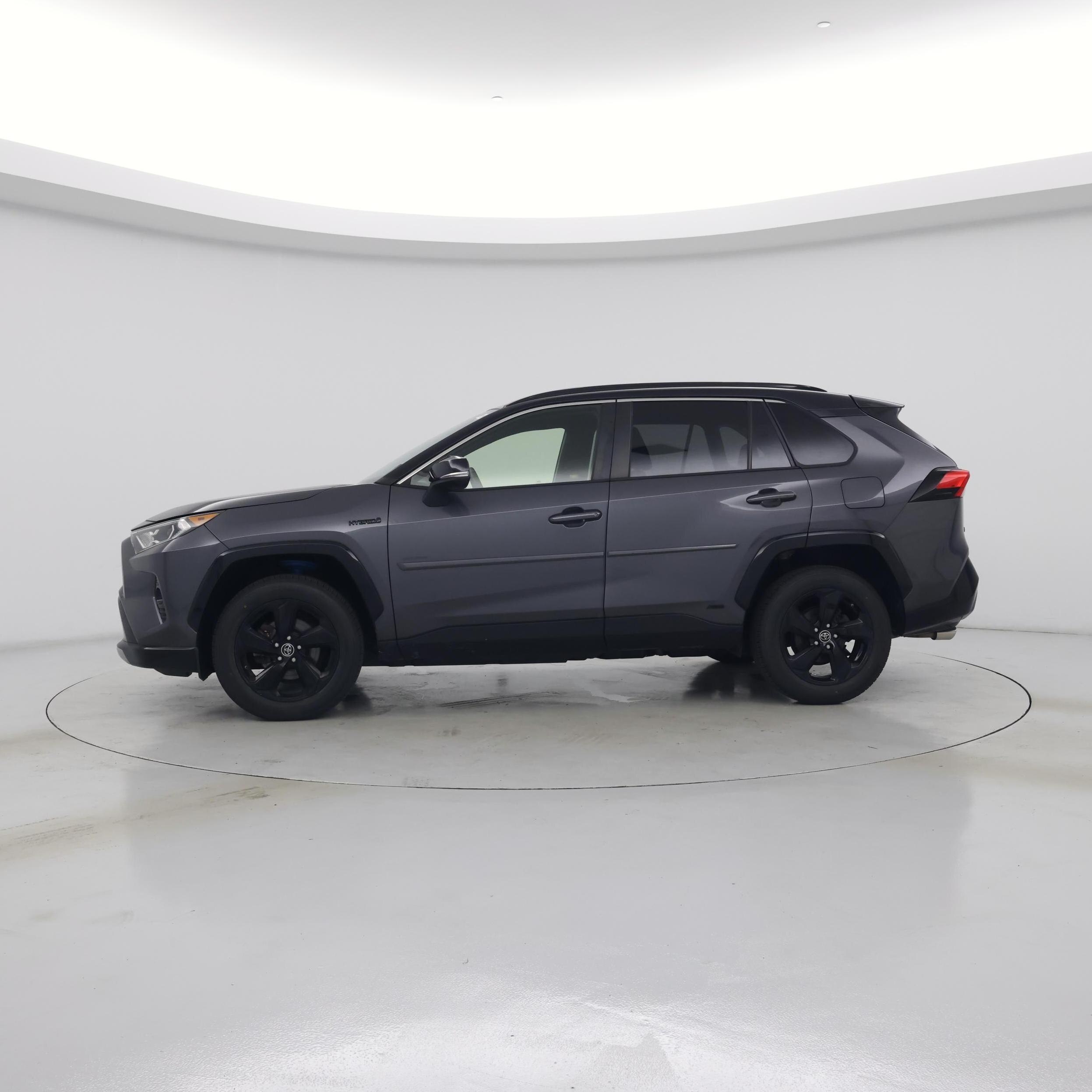 Thumbnail: 2019 Toyota RAV4 - 3