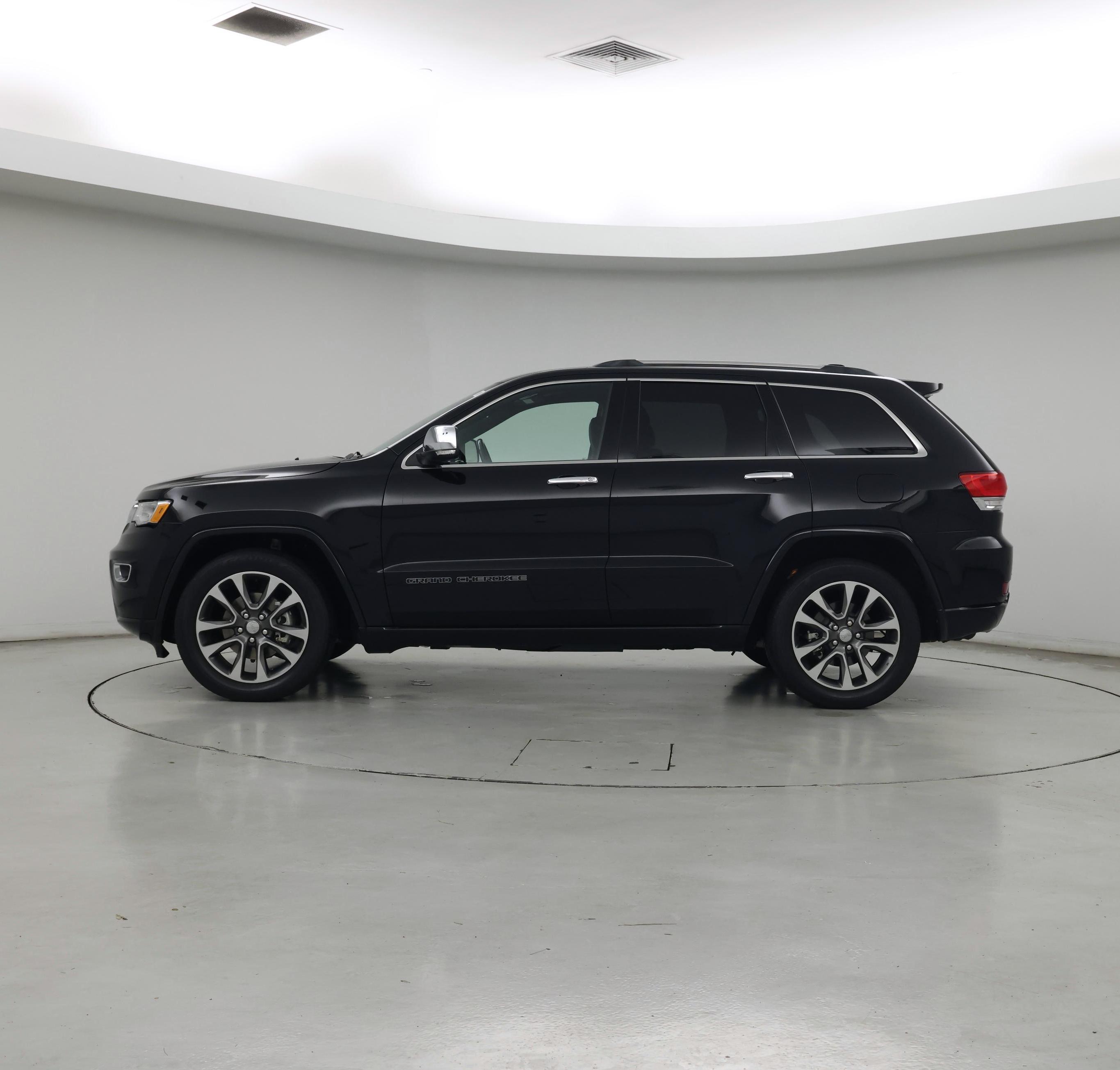 Thumbnail: 2018 Jeep Grand Cherokee - 3