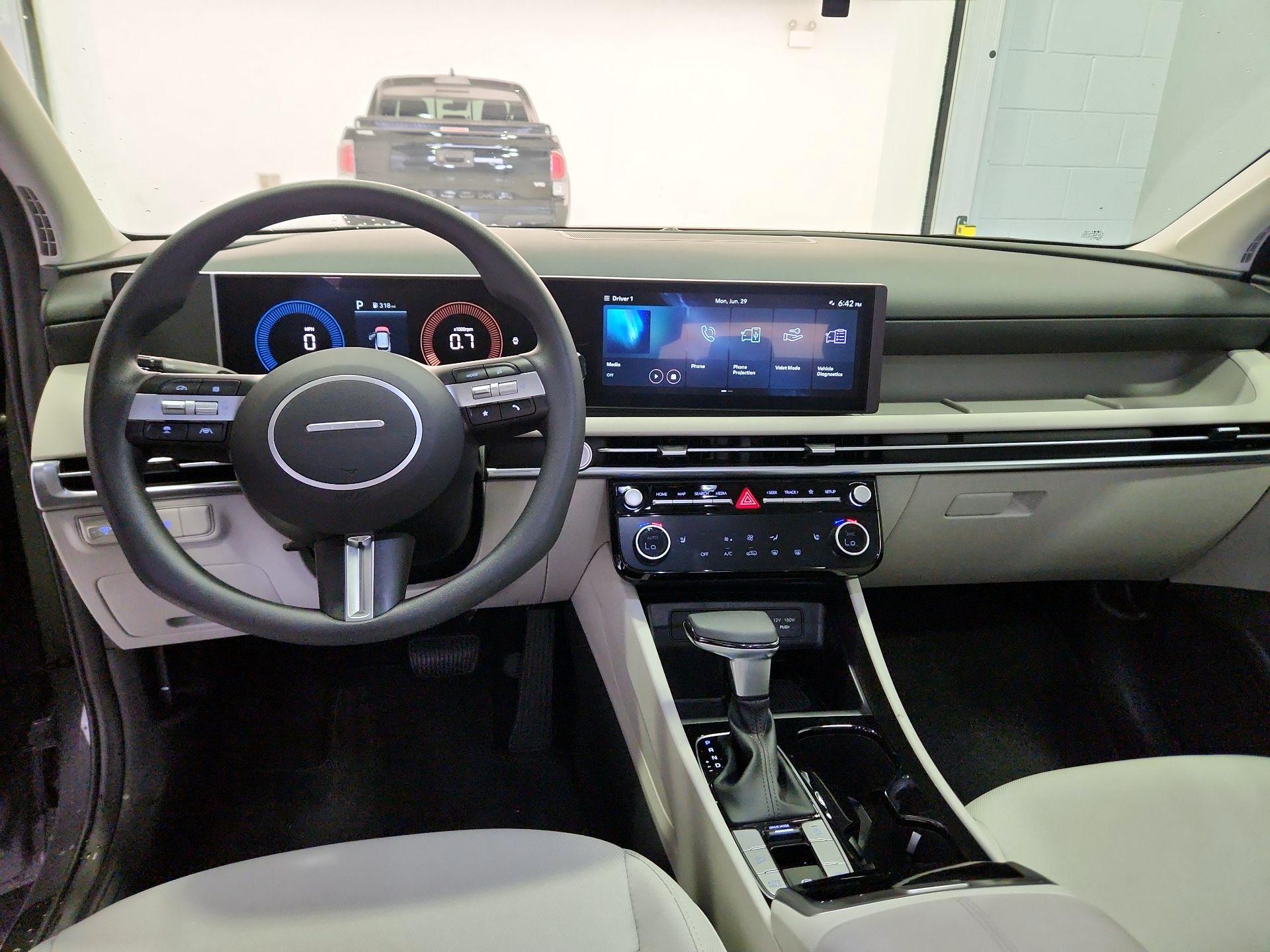 Thumbnail: 2025 Hyundai Tucson - 9
