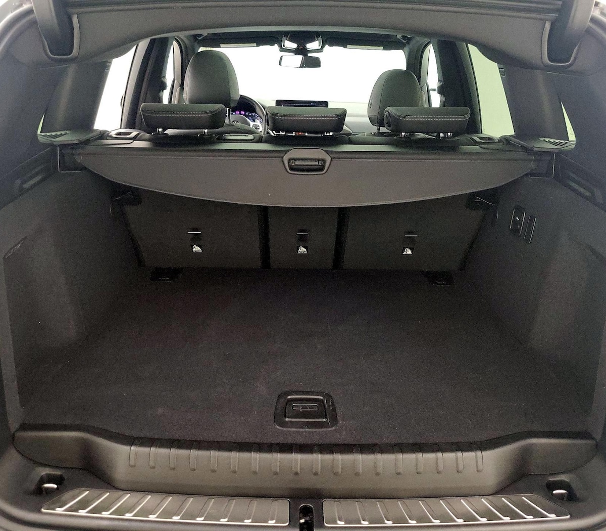 Trunk/Cargo (Seats Up)