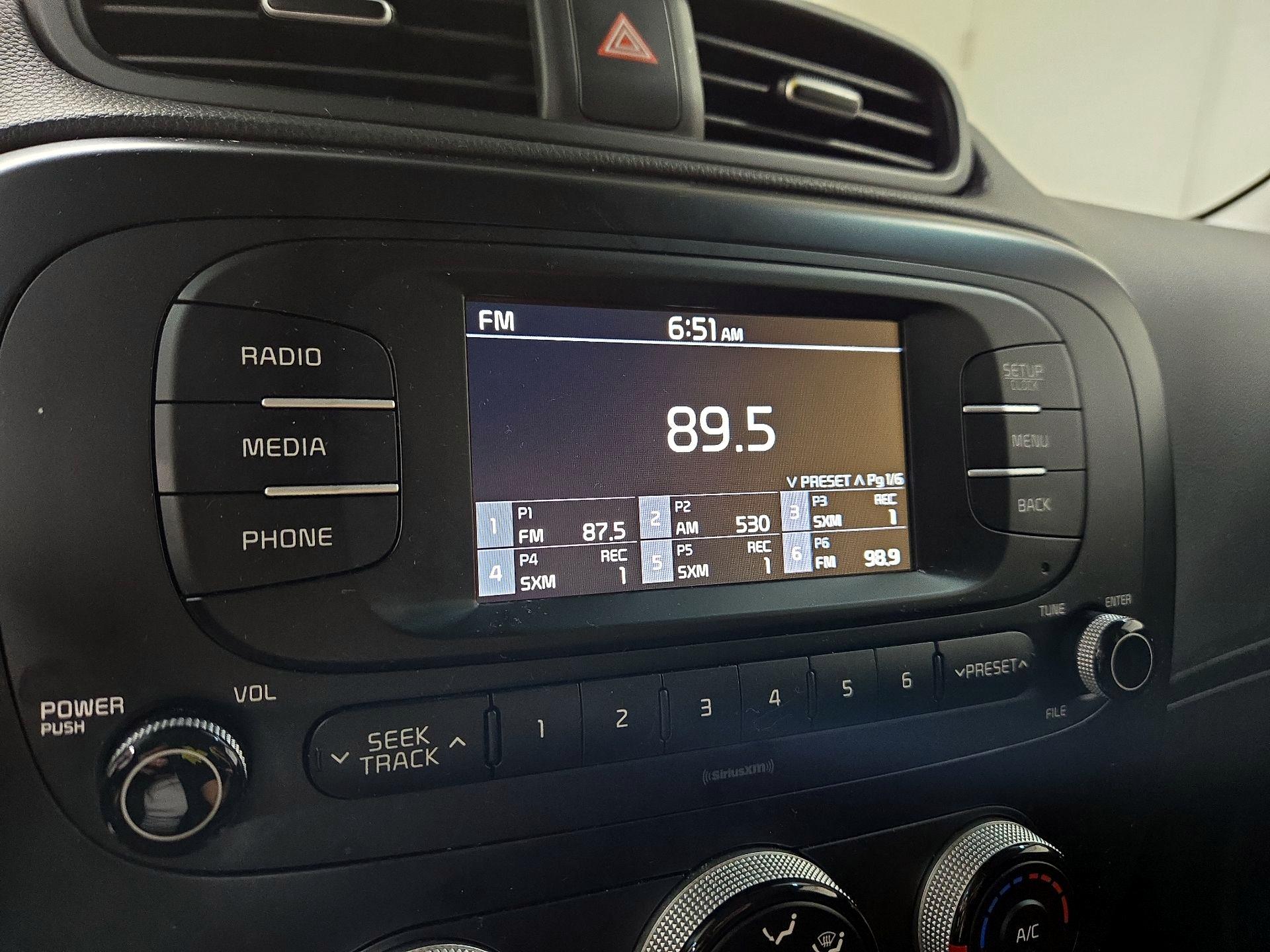 Thumbnail: 2018 Kia Soul - 15