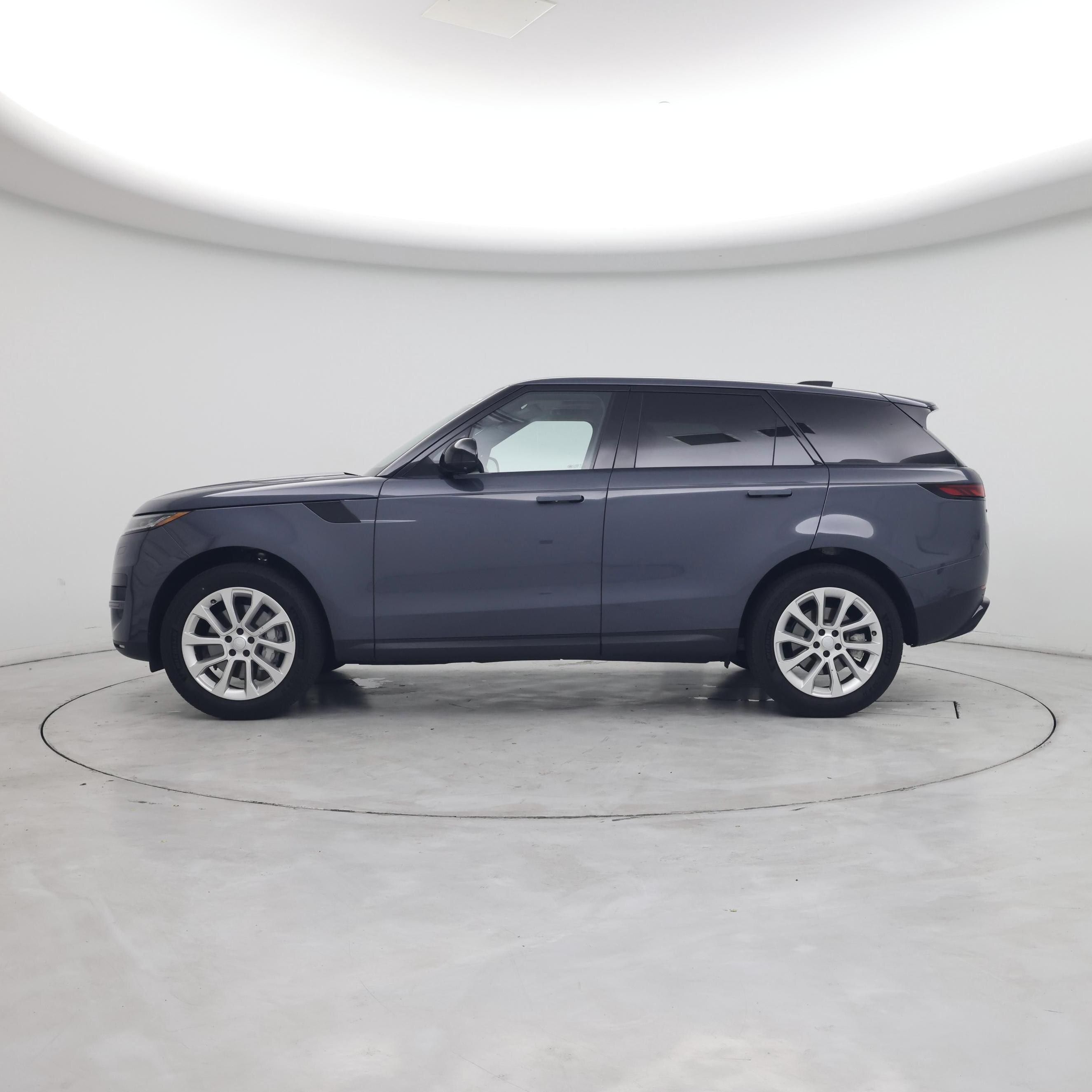 Thumbnail: 2024 Land Rover Range Rover Sport - 3