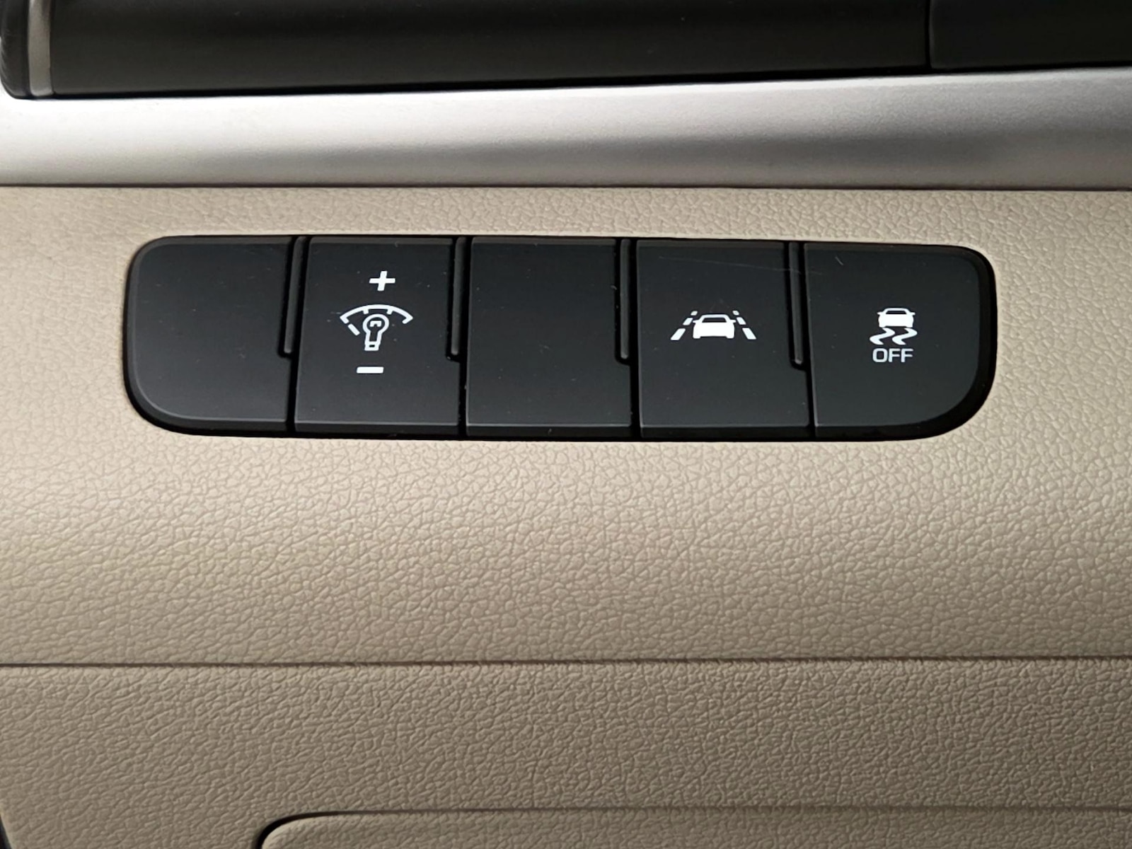 2020 Hyundai Elantra SE - Photo 14