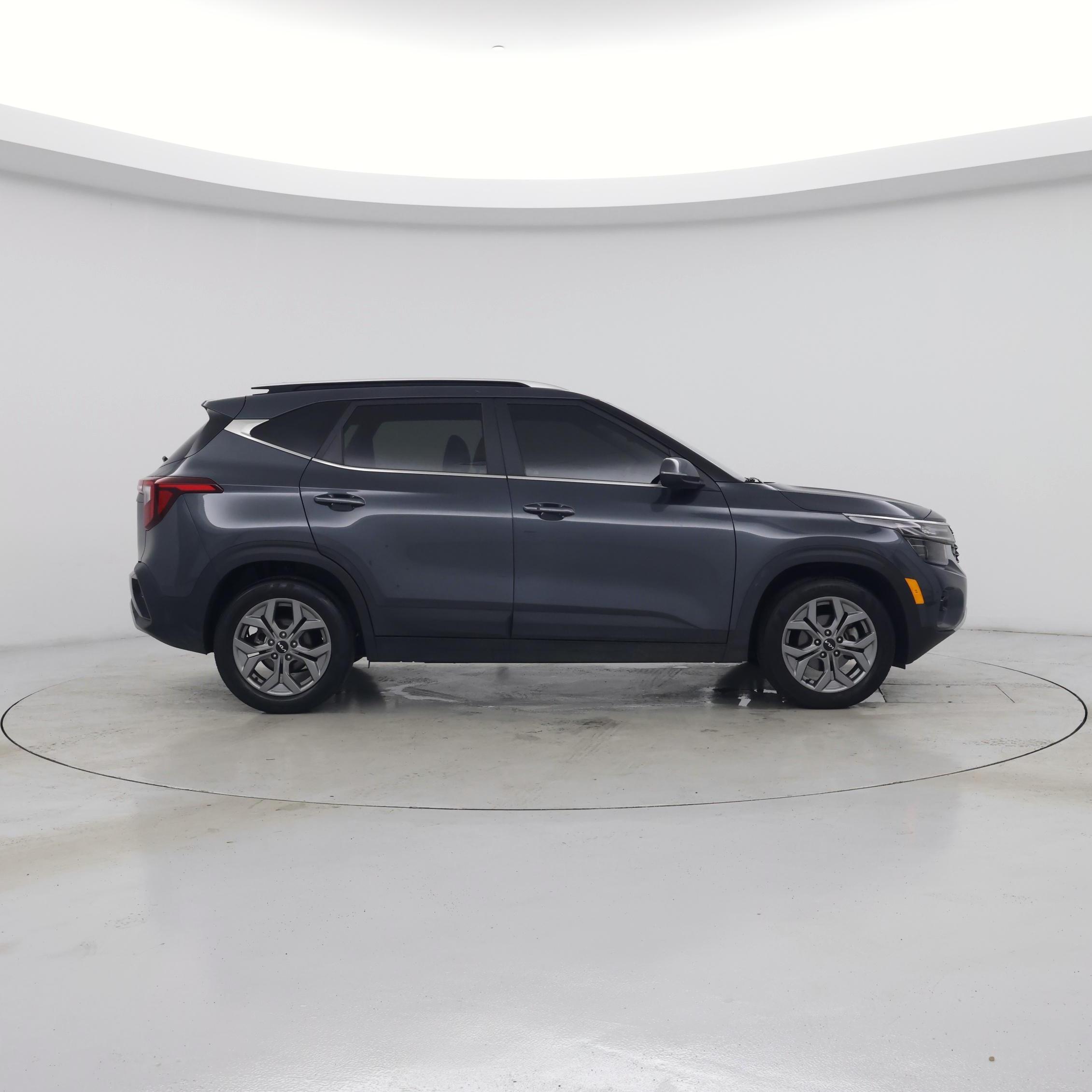 Thumbnail: 2024 Kia Seltos - 7