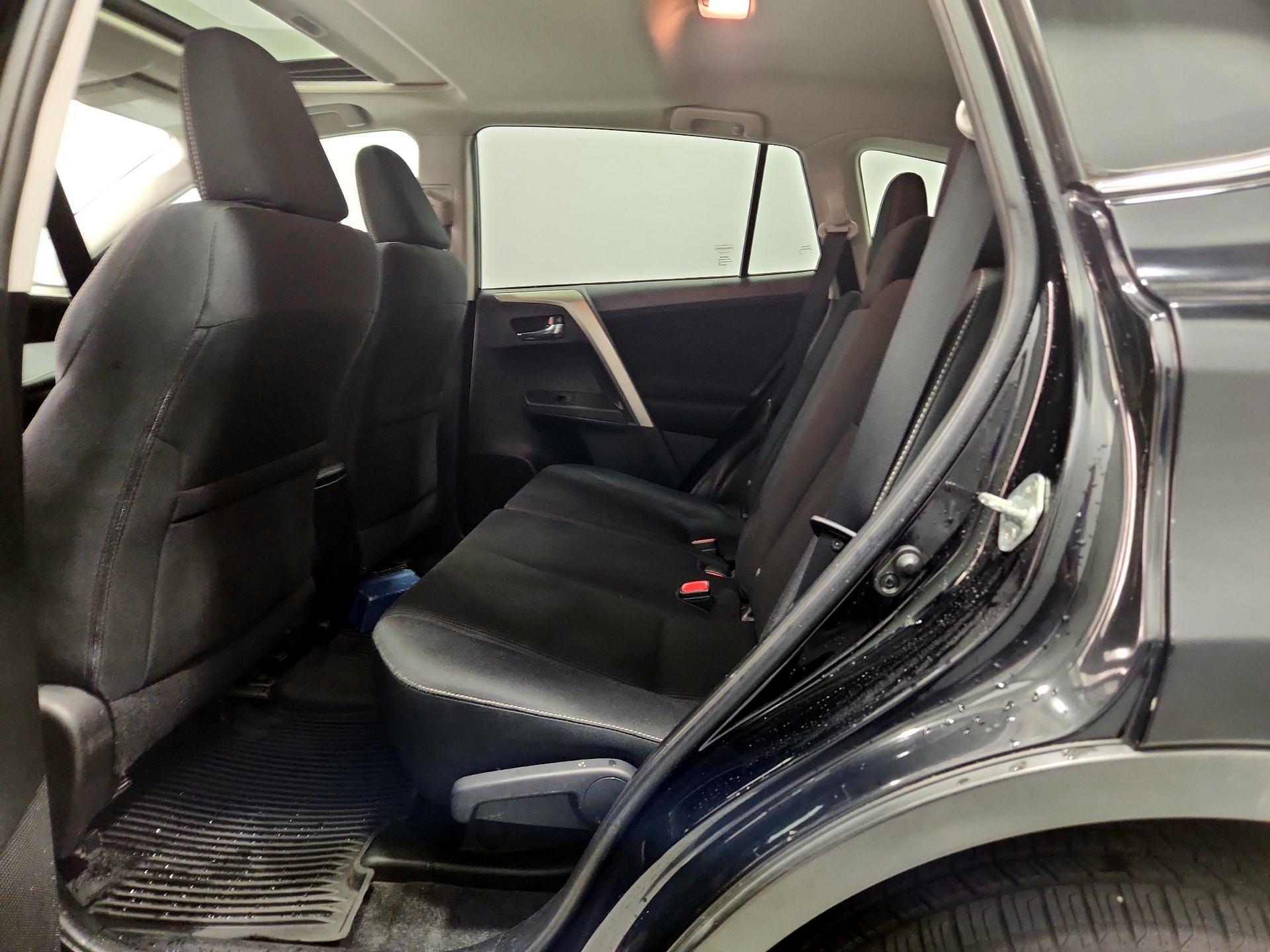 Thumbnail: 2015 Toyota RAV4 - 19