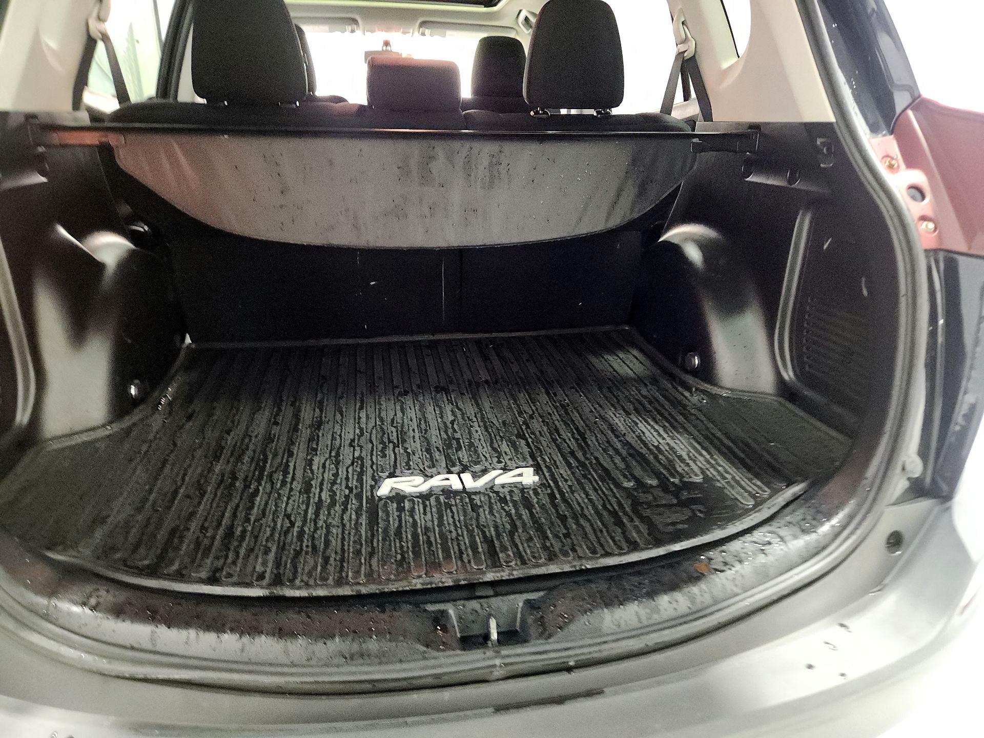 Thumbnail: 2015 Toyota RAV4 - 20