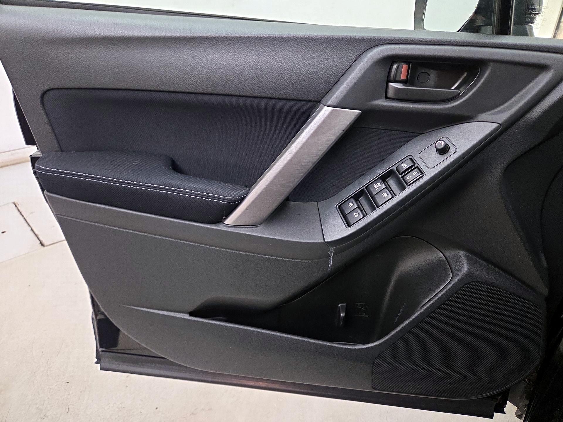 Thumbnail: 2015 Subaru Forester - 12
