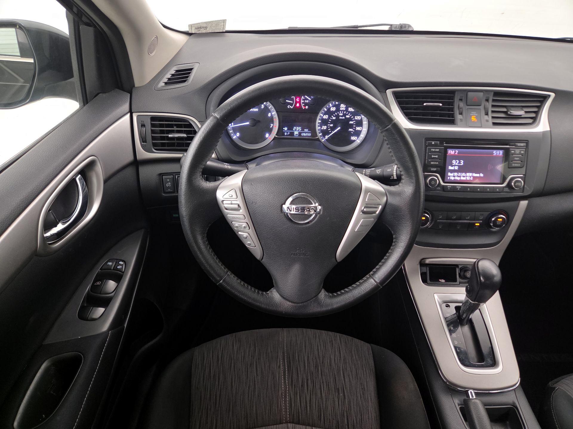 Thumbnail: 2015 Nissan Sentra - 10