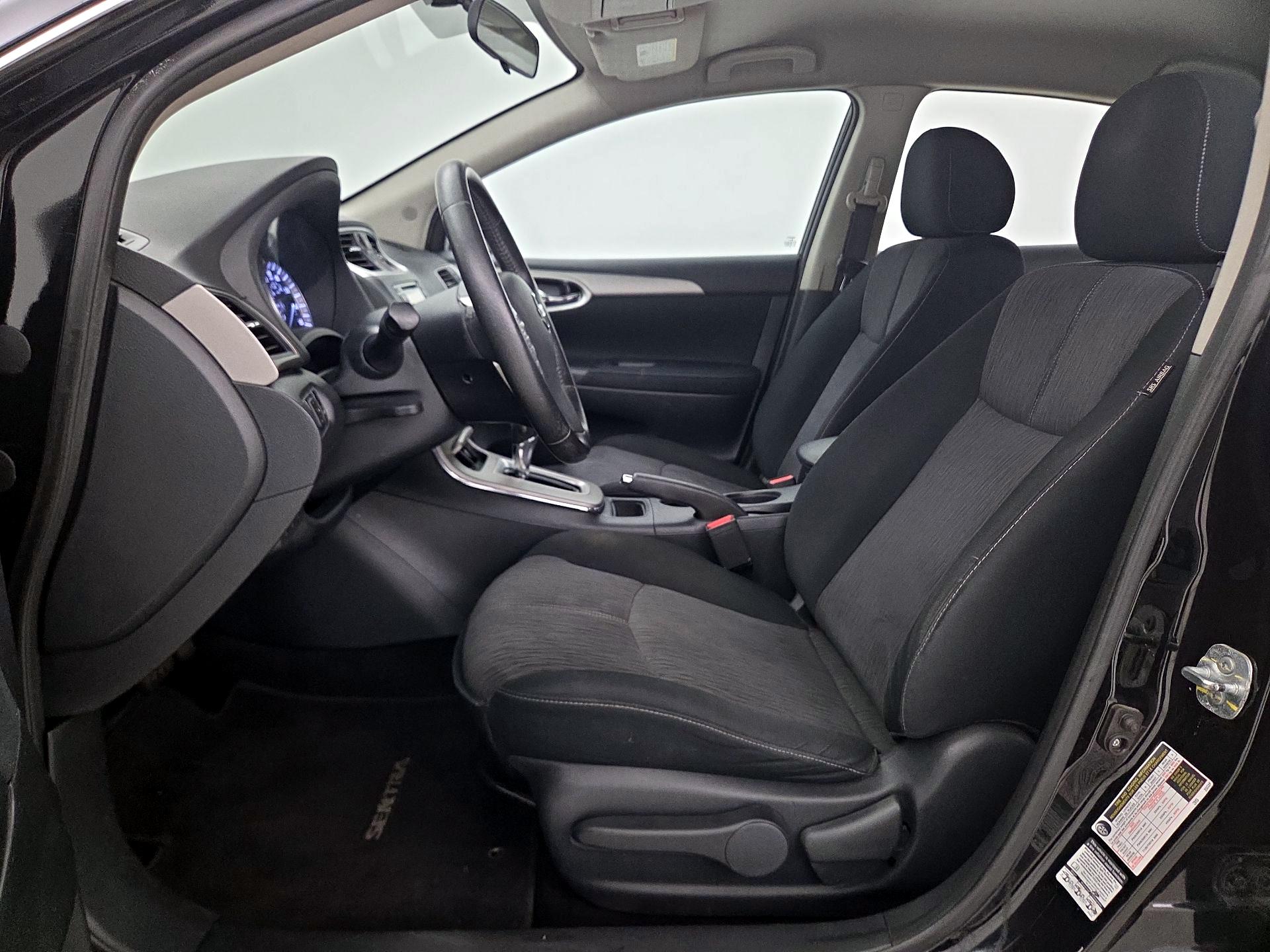 Thumbnail: 2015 Nissan Sentra - 11