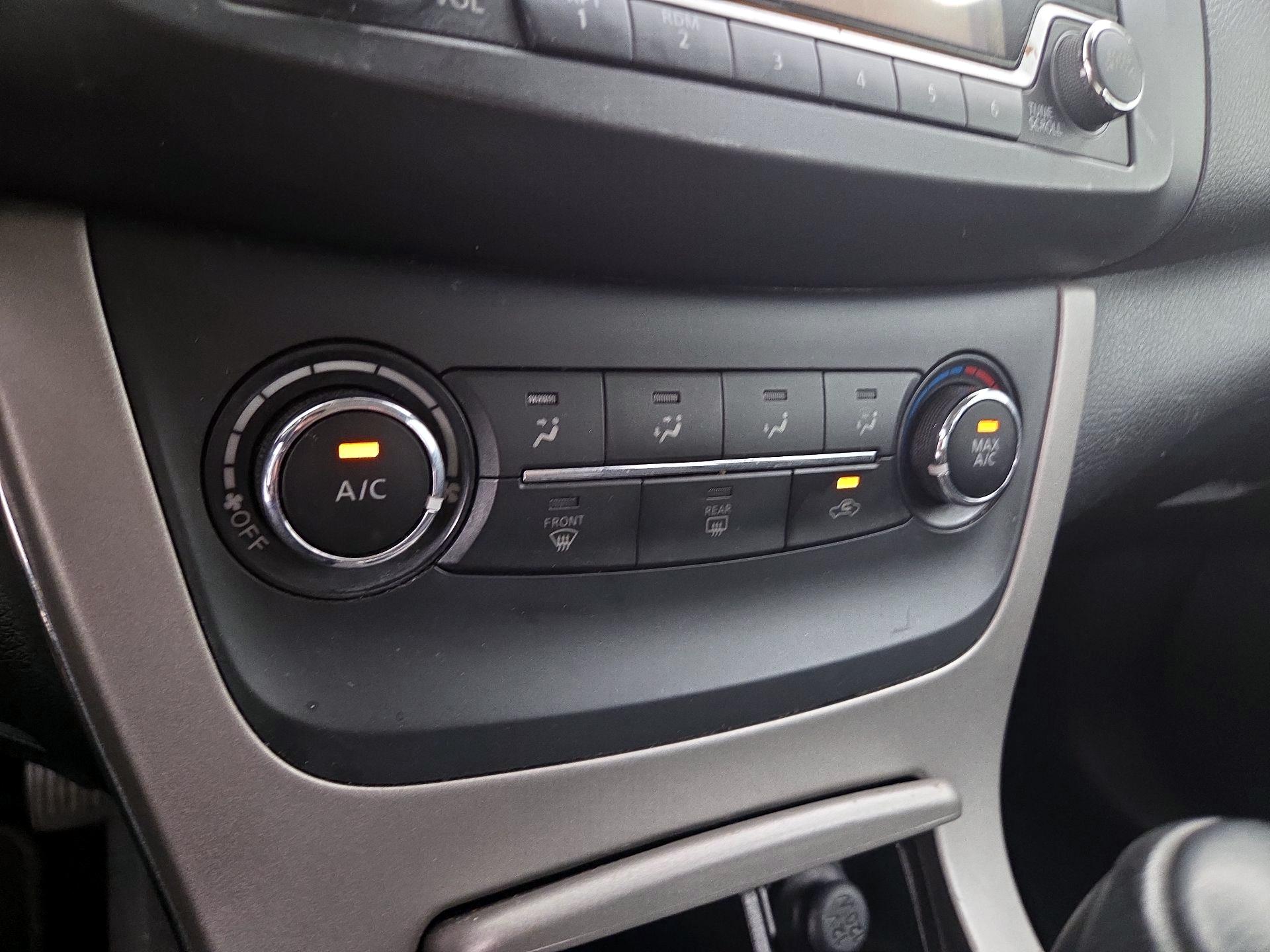 Thumbnail: 2015 Nissan Sentra - 16