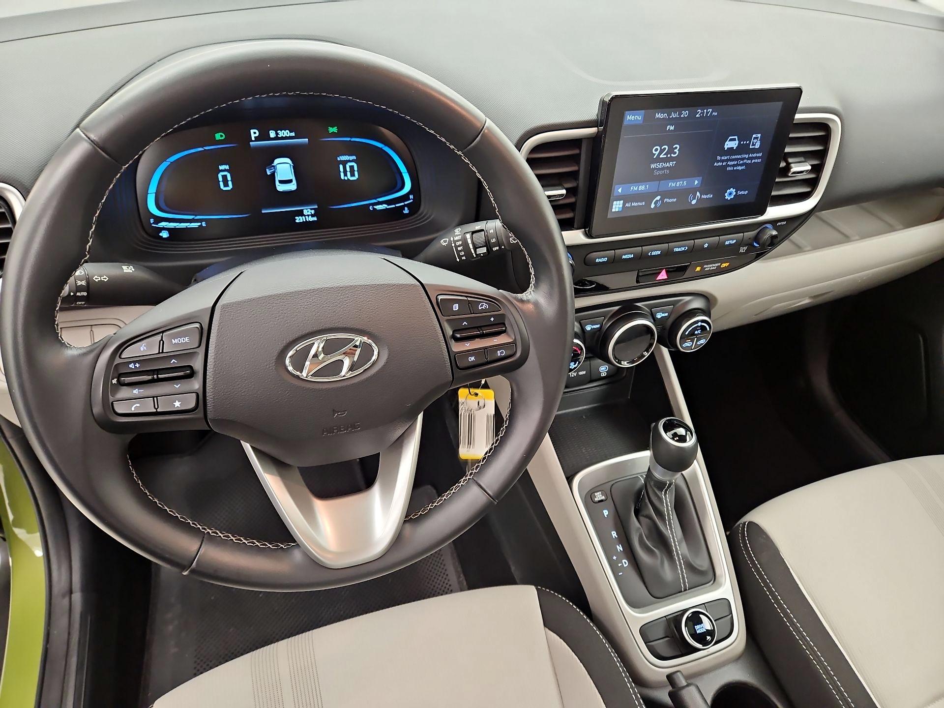 Thumbnail: 2023 Hyundai Venue - 9
