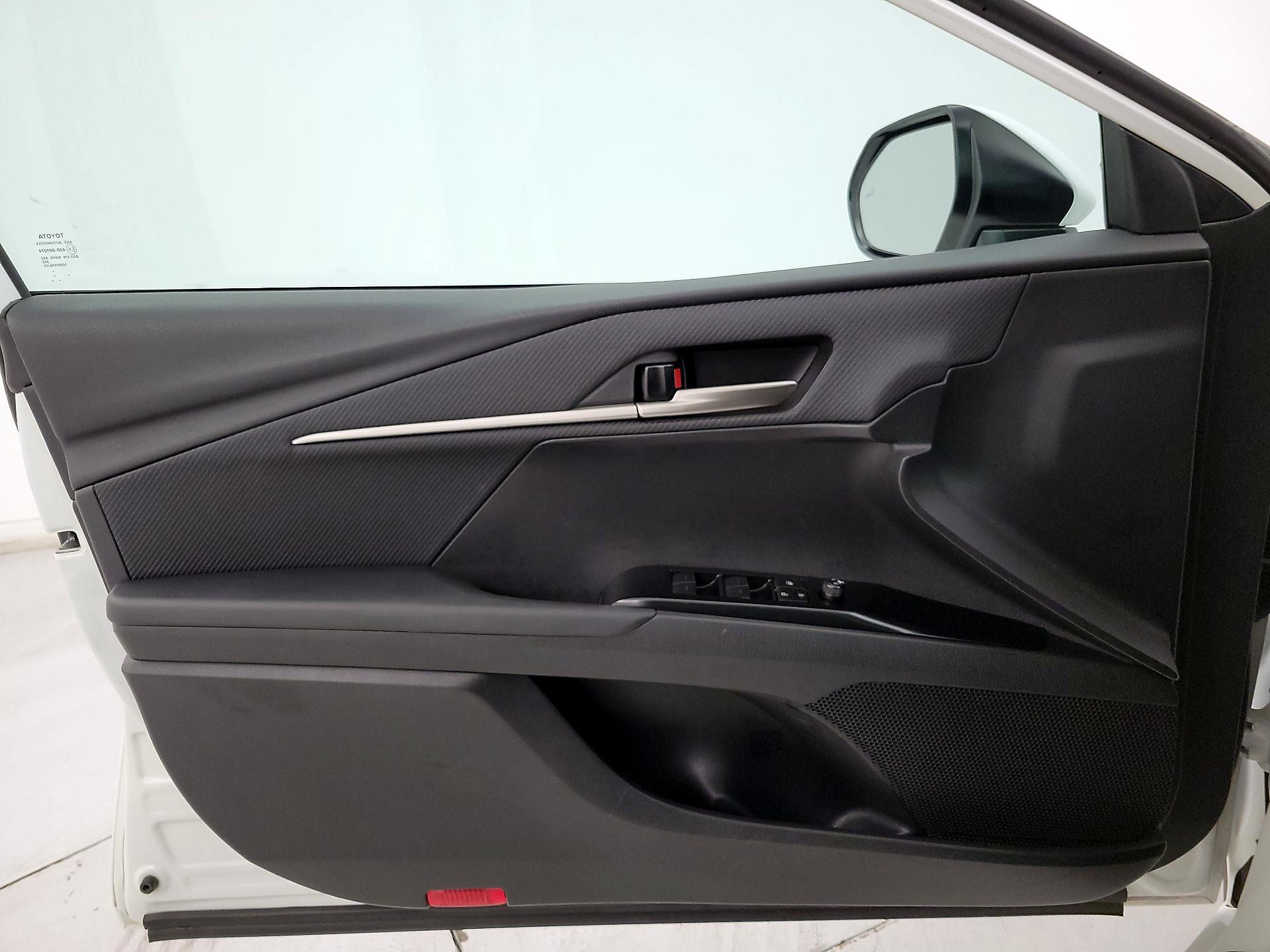 Thumbnail: 2025 Toyota Camry - 12
