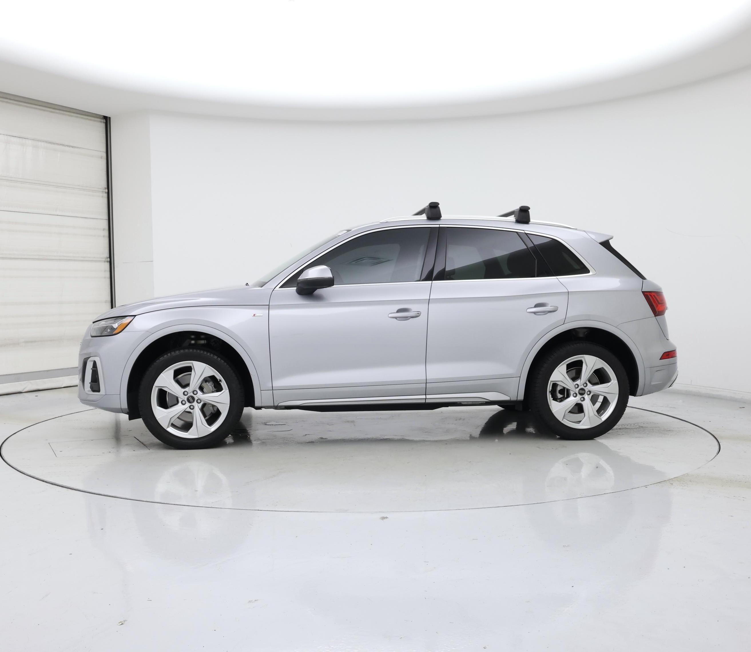 Thumbnail: 2025 Audi Q5 - 3