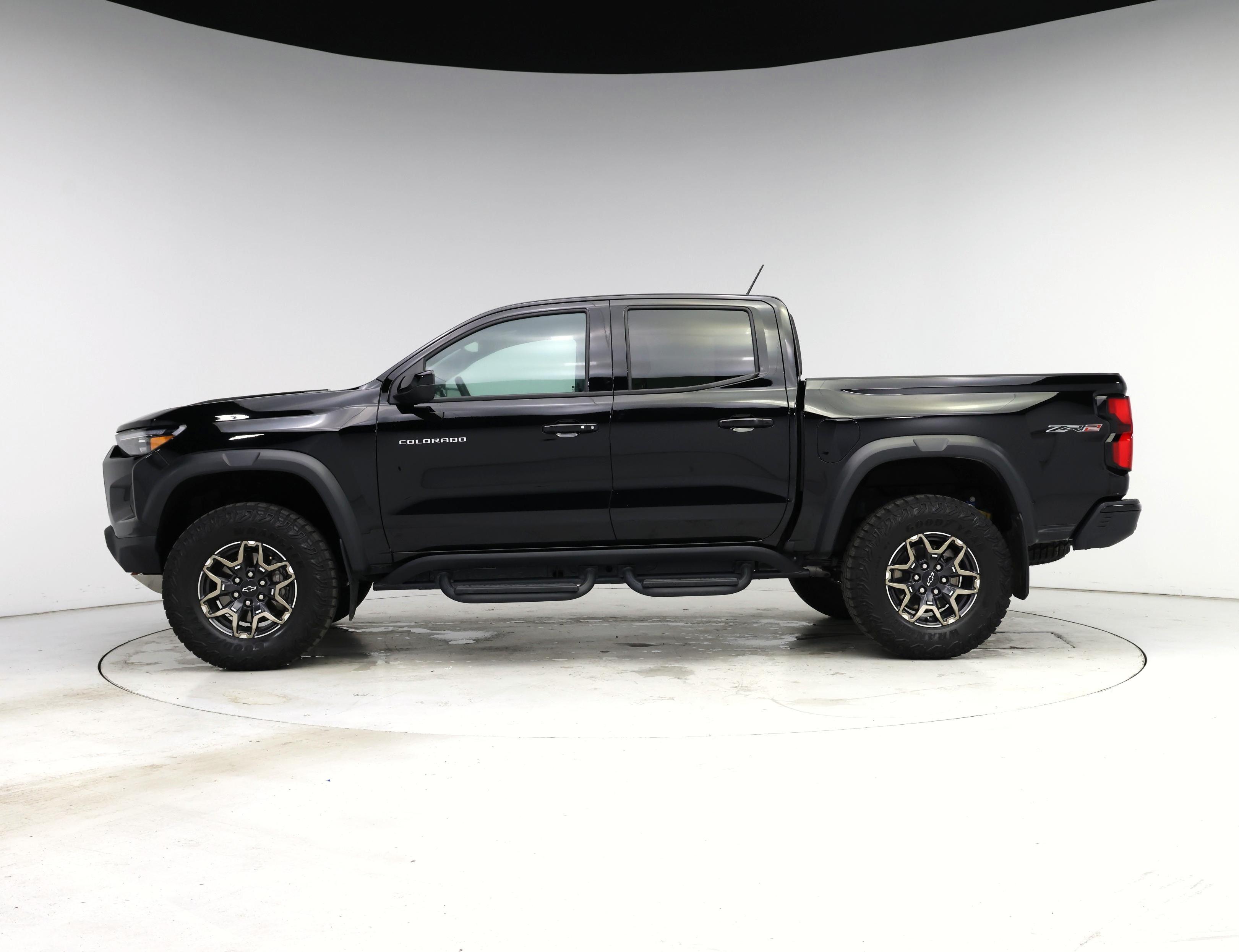 Thumbnail: 2025 Chevrolet Colorado - 3