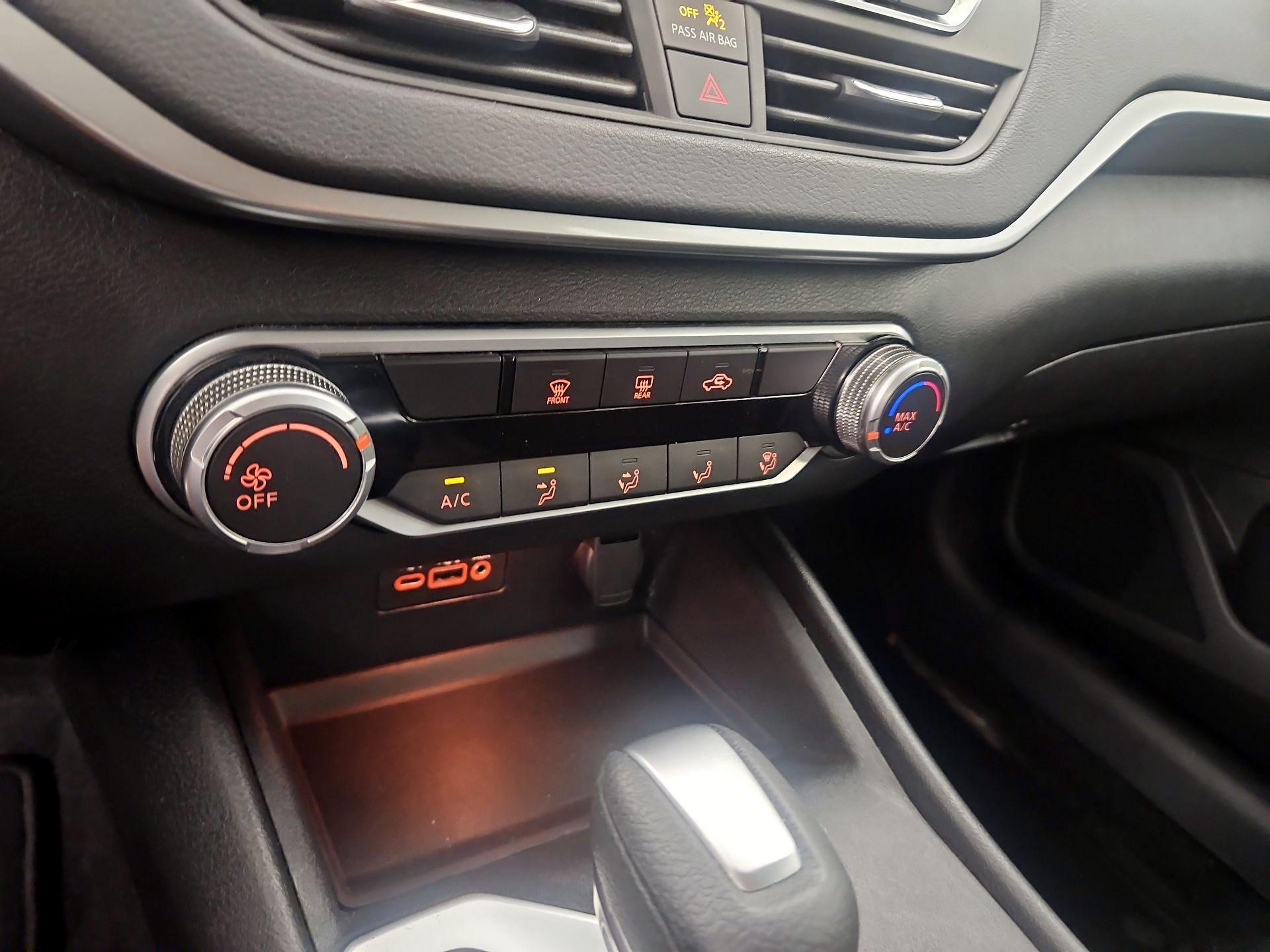Thumbnail: 2019 Nissan Altima - 15