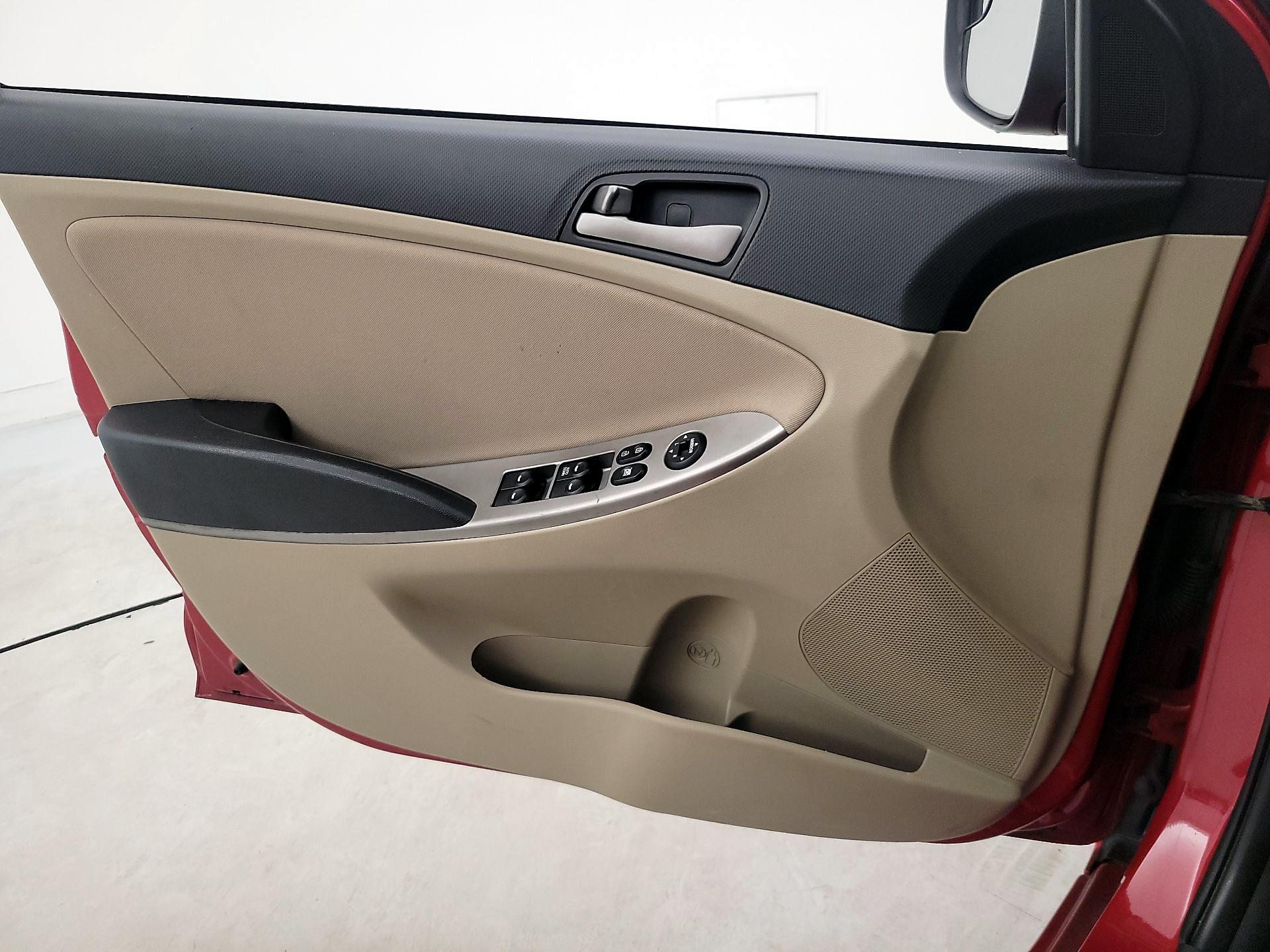 Thumbnail: 2017 Hyundai Accent - 12