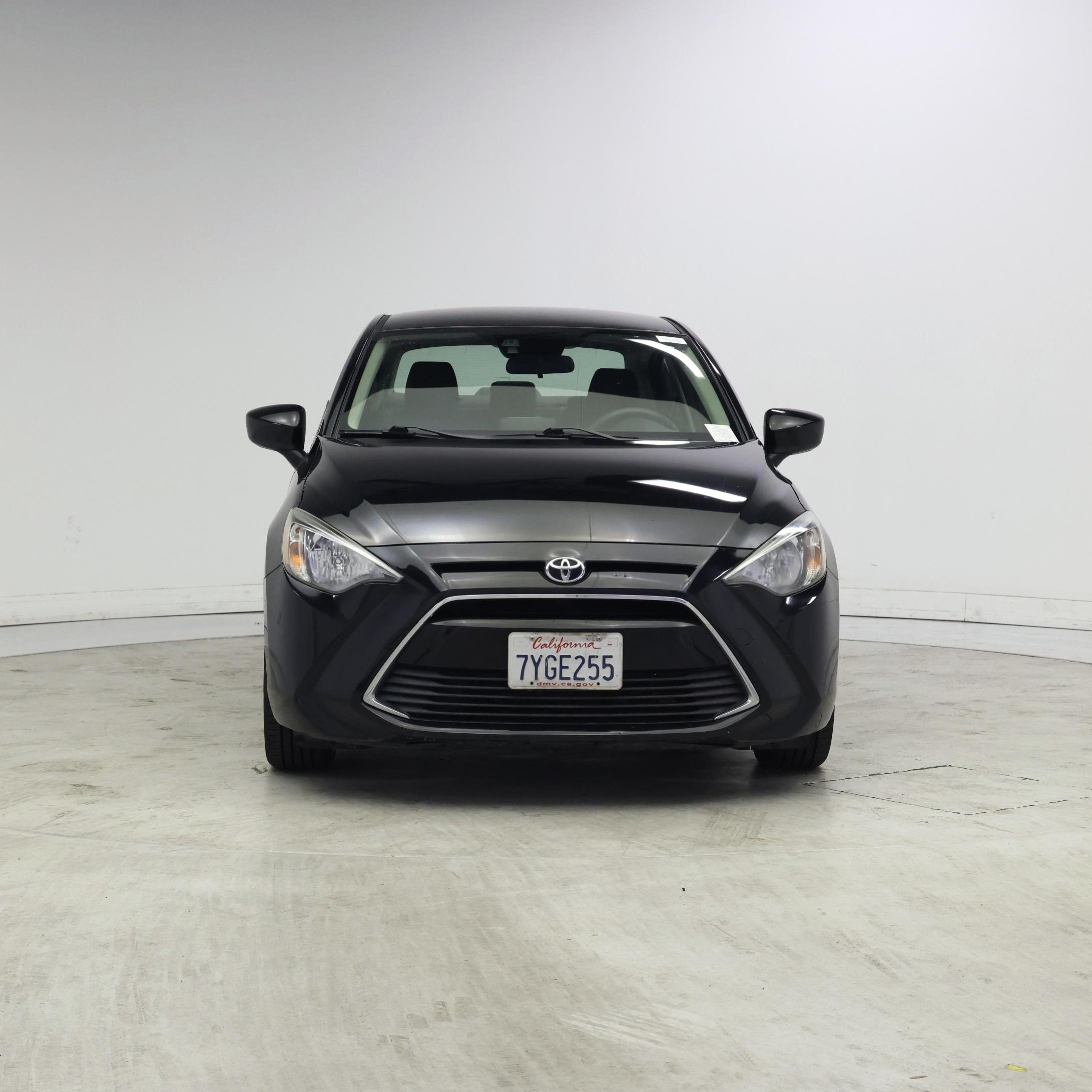 Thumbnail: 2017 Toyota Yaris iA - 5