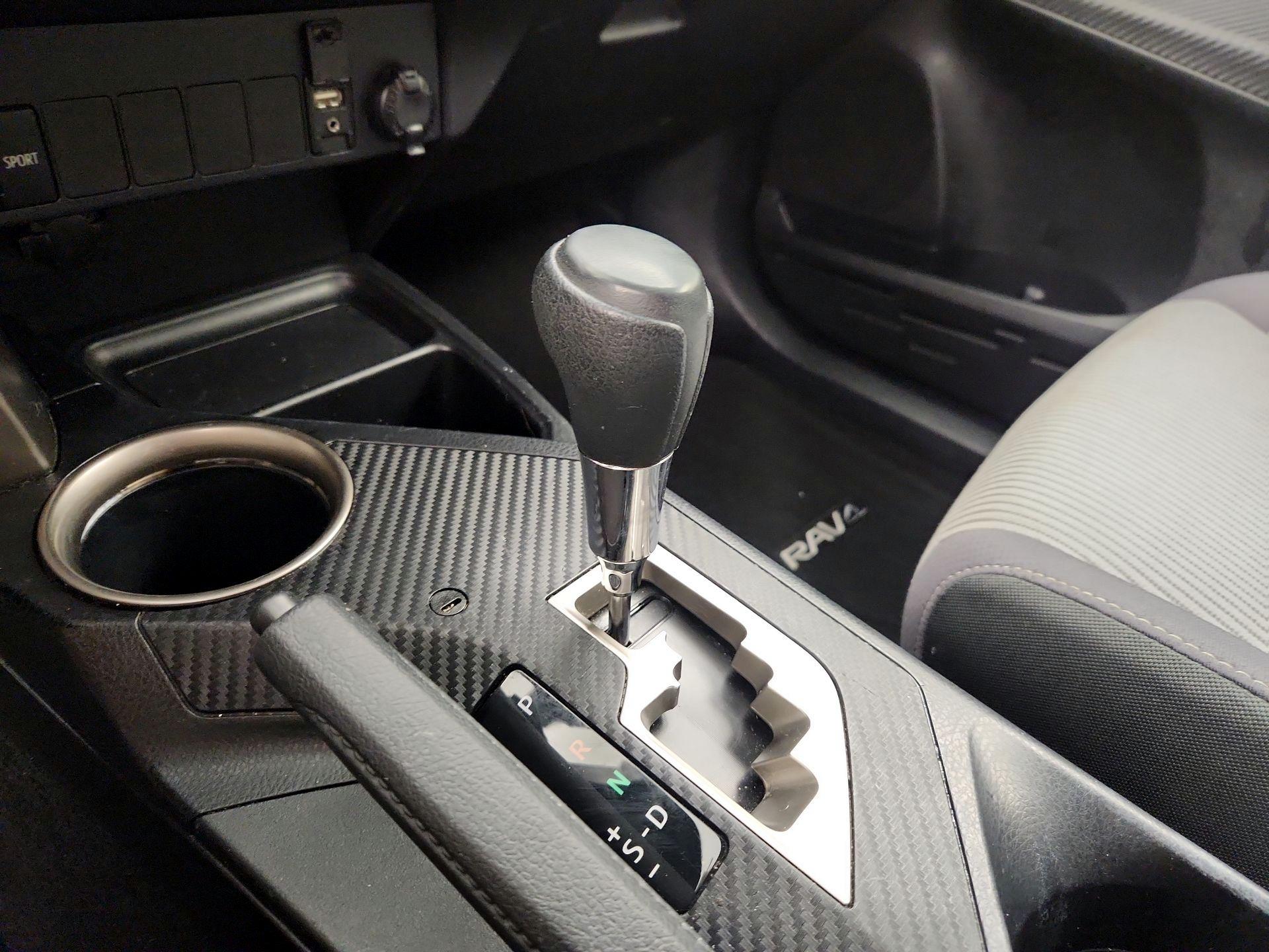 Thumbnail: 2014 Toyota RAV4 - 17