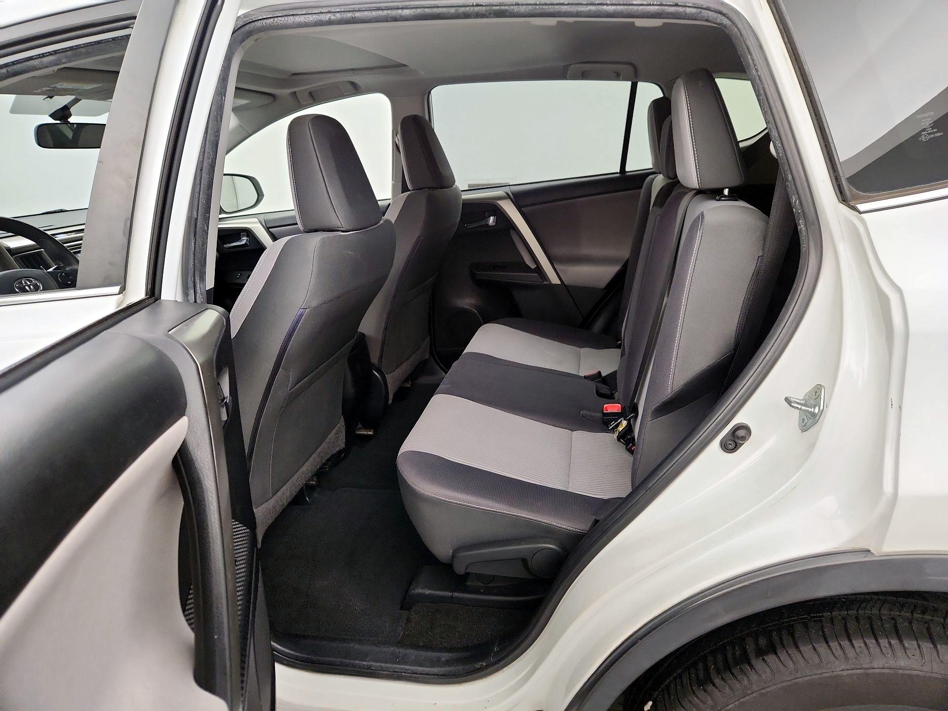 Thumbnail: 2014 Toyota RAV4 - 20