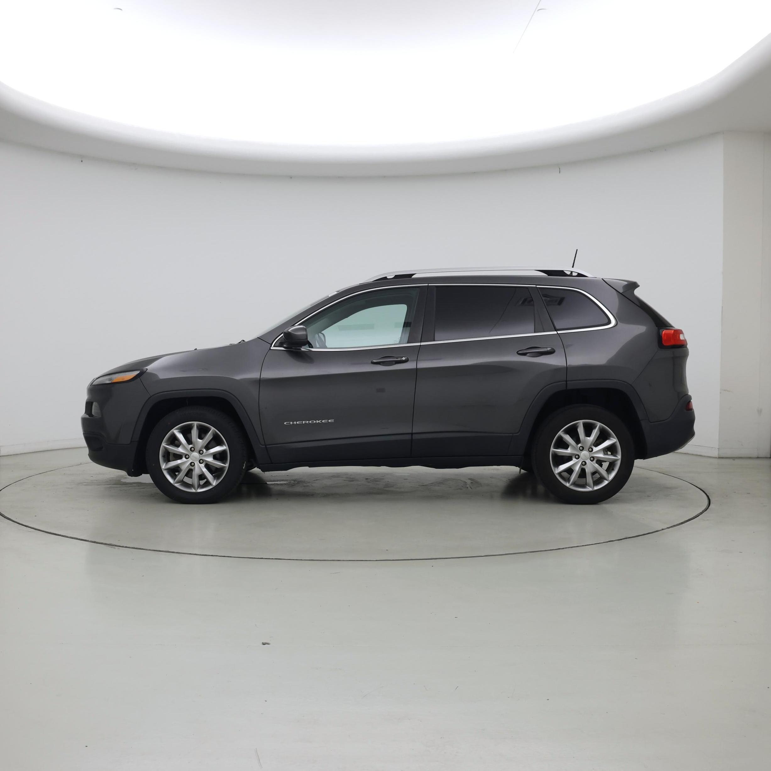 Thumbnail: 2018 Jeep Cherokee - 3