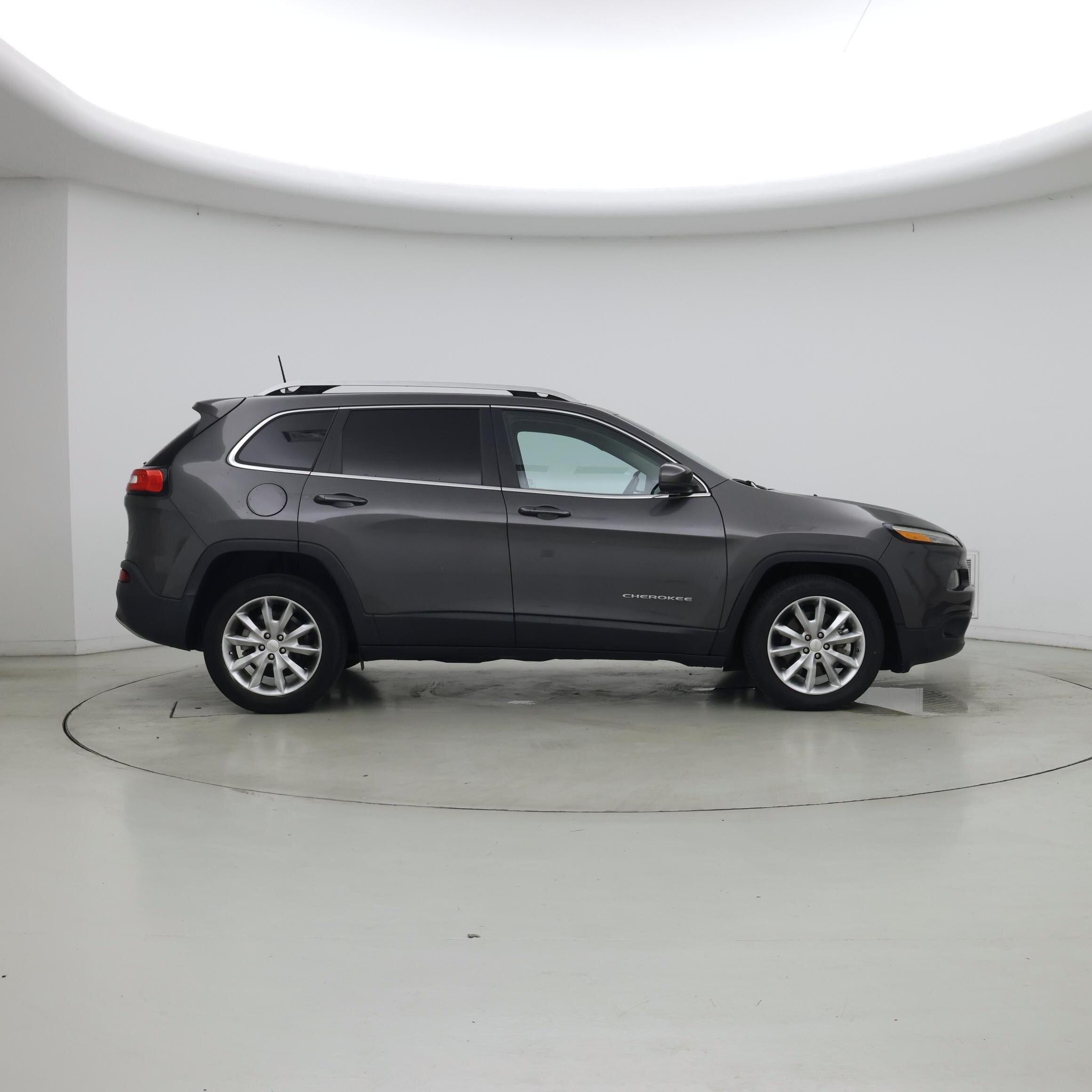 Thumbnail: 2018 Jeep Cherokee - 7