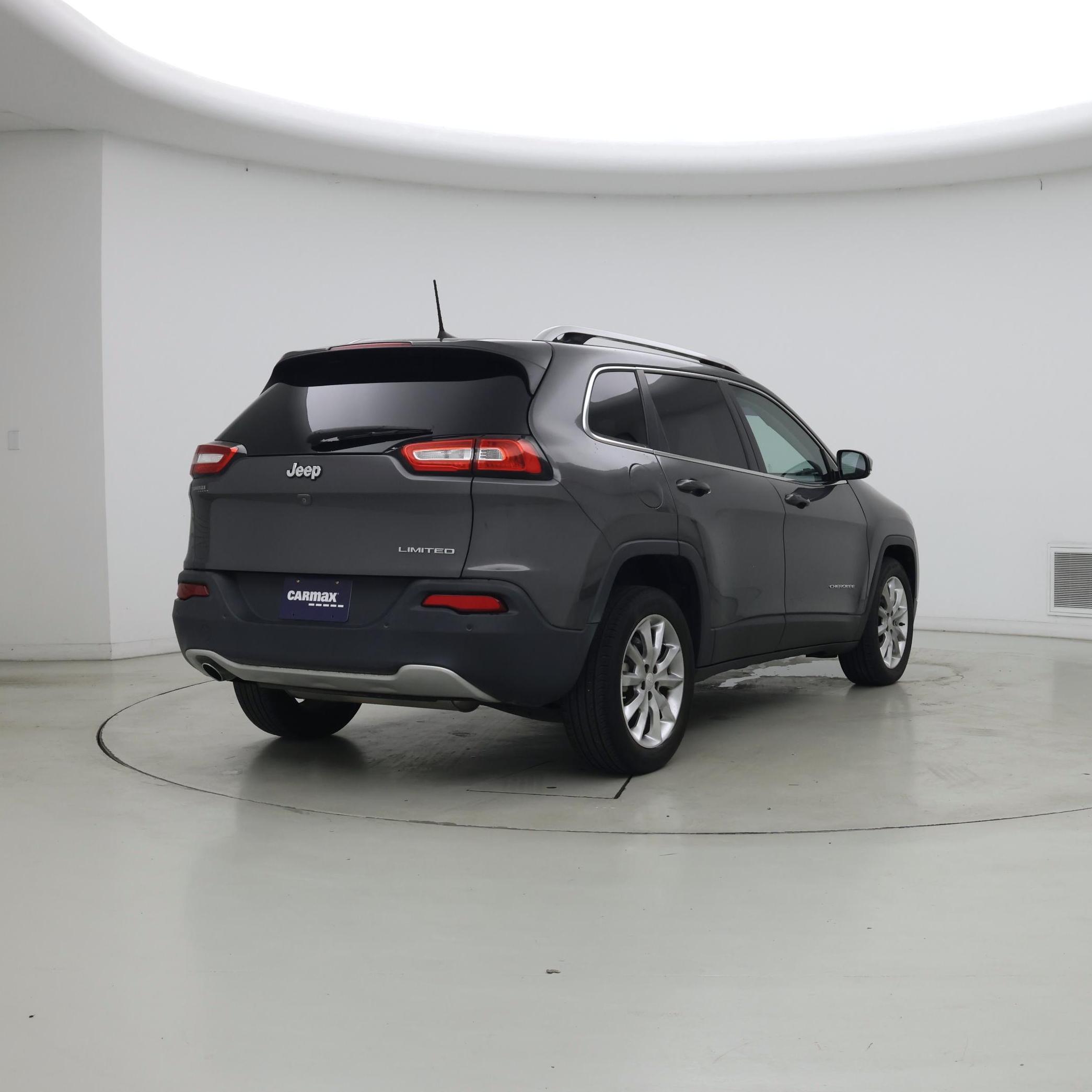 Thumbnail: 2018 Jeep Cherokee - 8