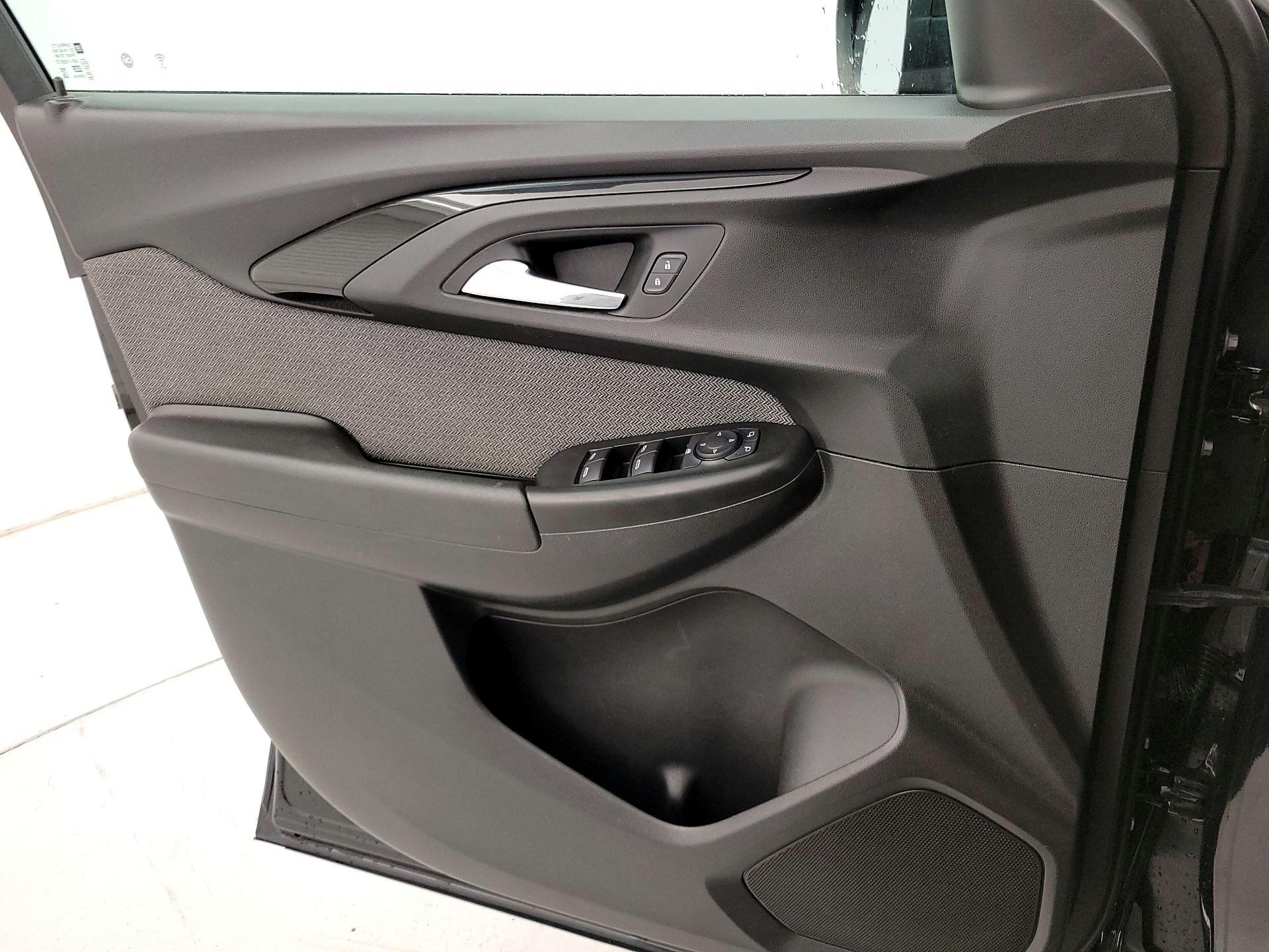 Thumbnail: 2021 Chevrolet TrailBlazer - 12