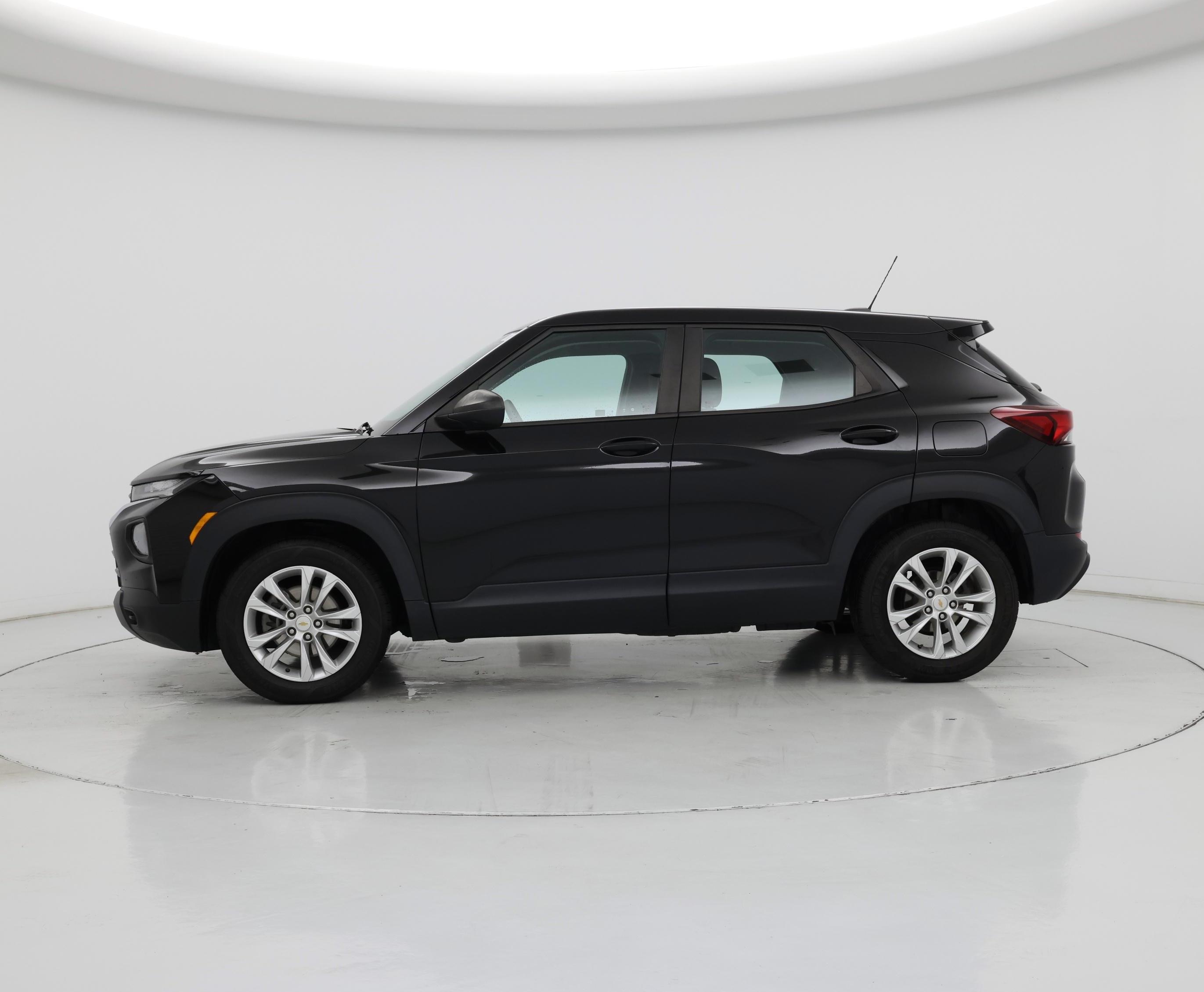 Thumbnail: 2021 Chevrolet TrailBlazer - 3