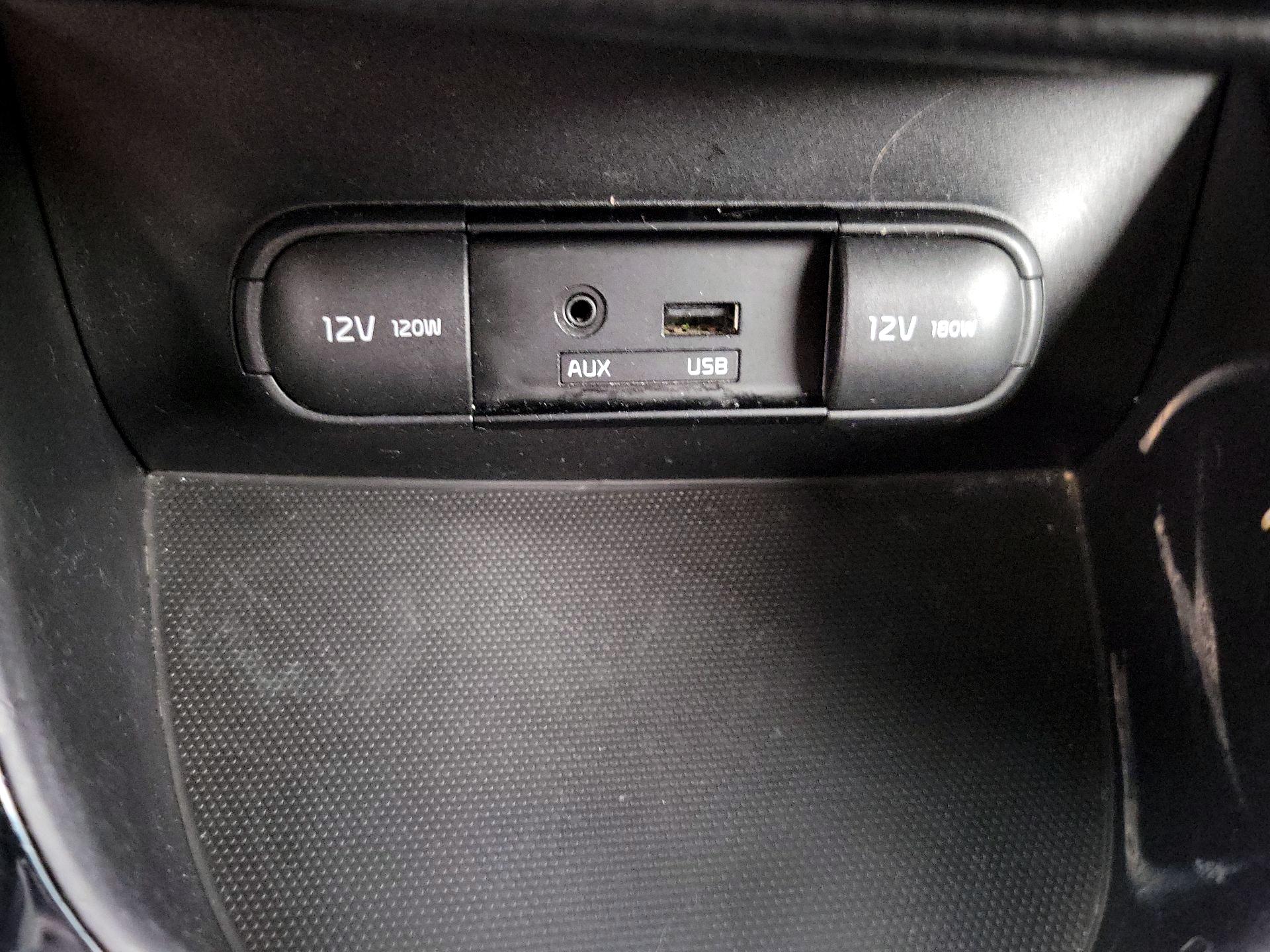 Thumbnail: 2015 Kia Soul - 18