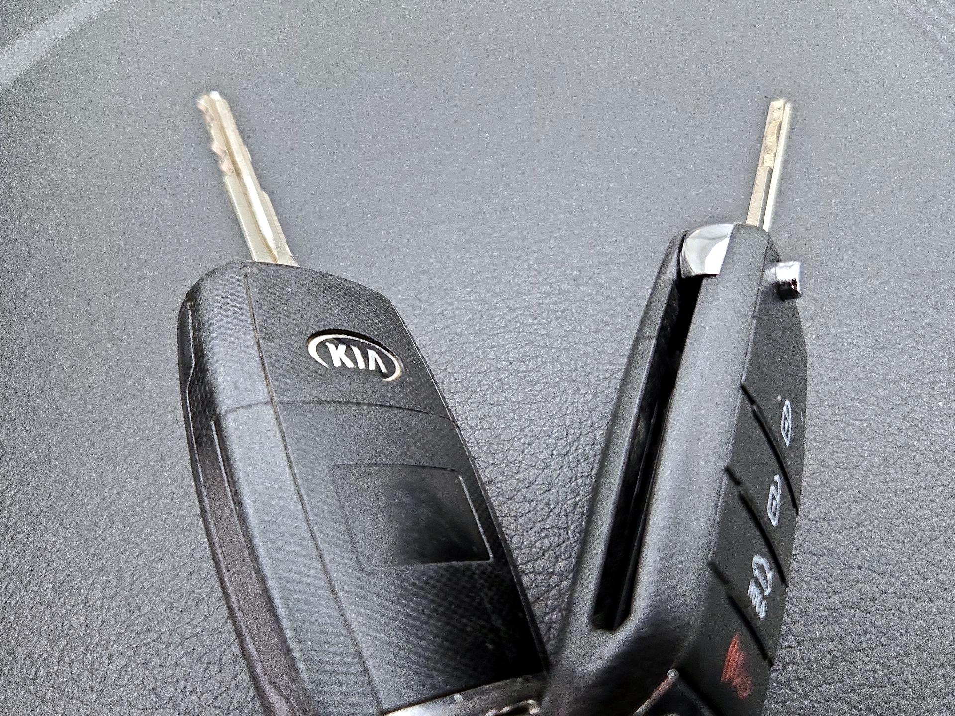 Thumbnail: 2014 Kia Forte - 19