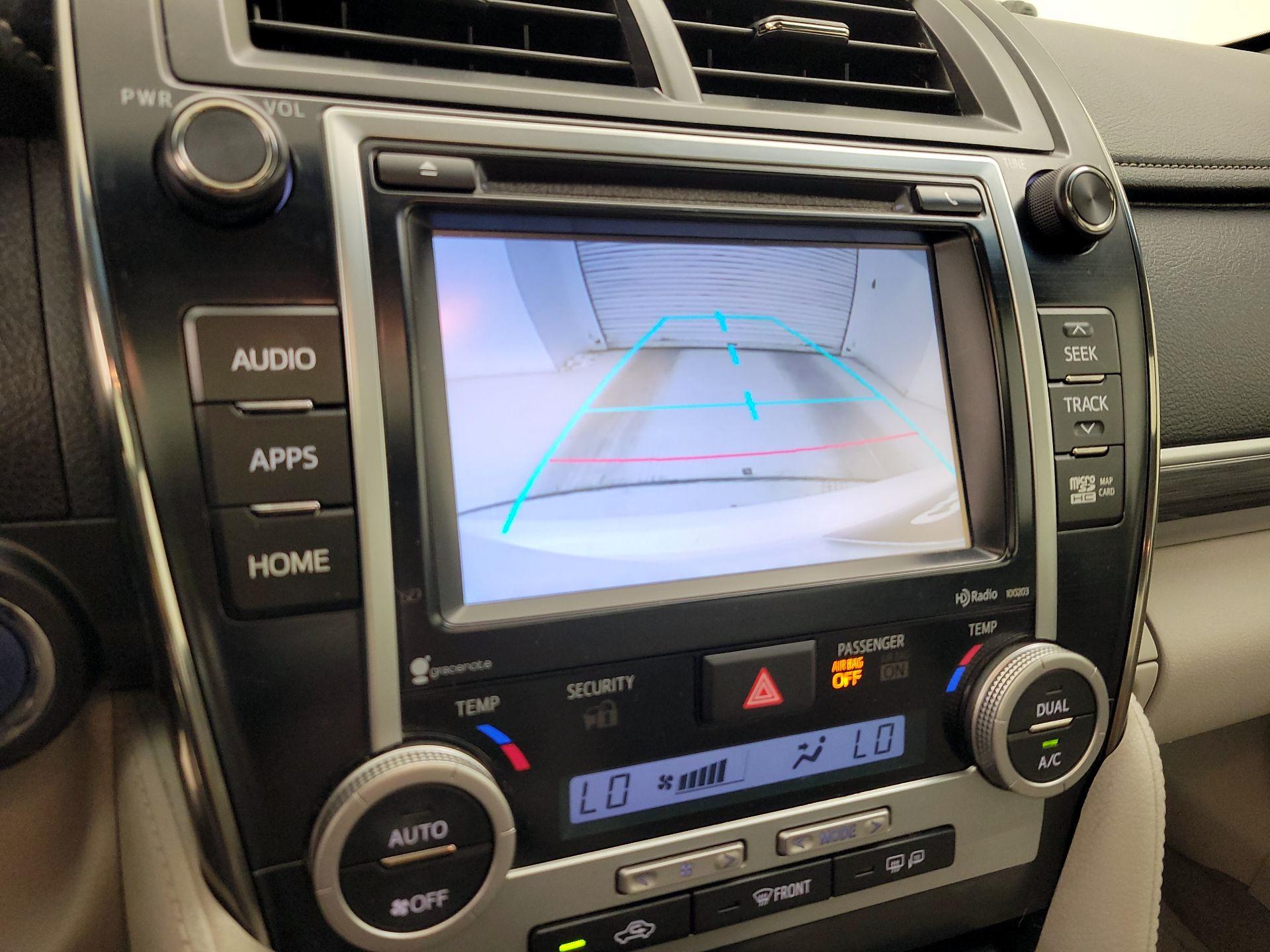 Thumbnail: 2014 Toyota Camry - 14