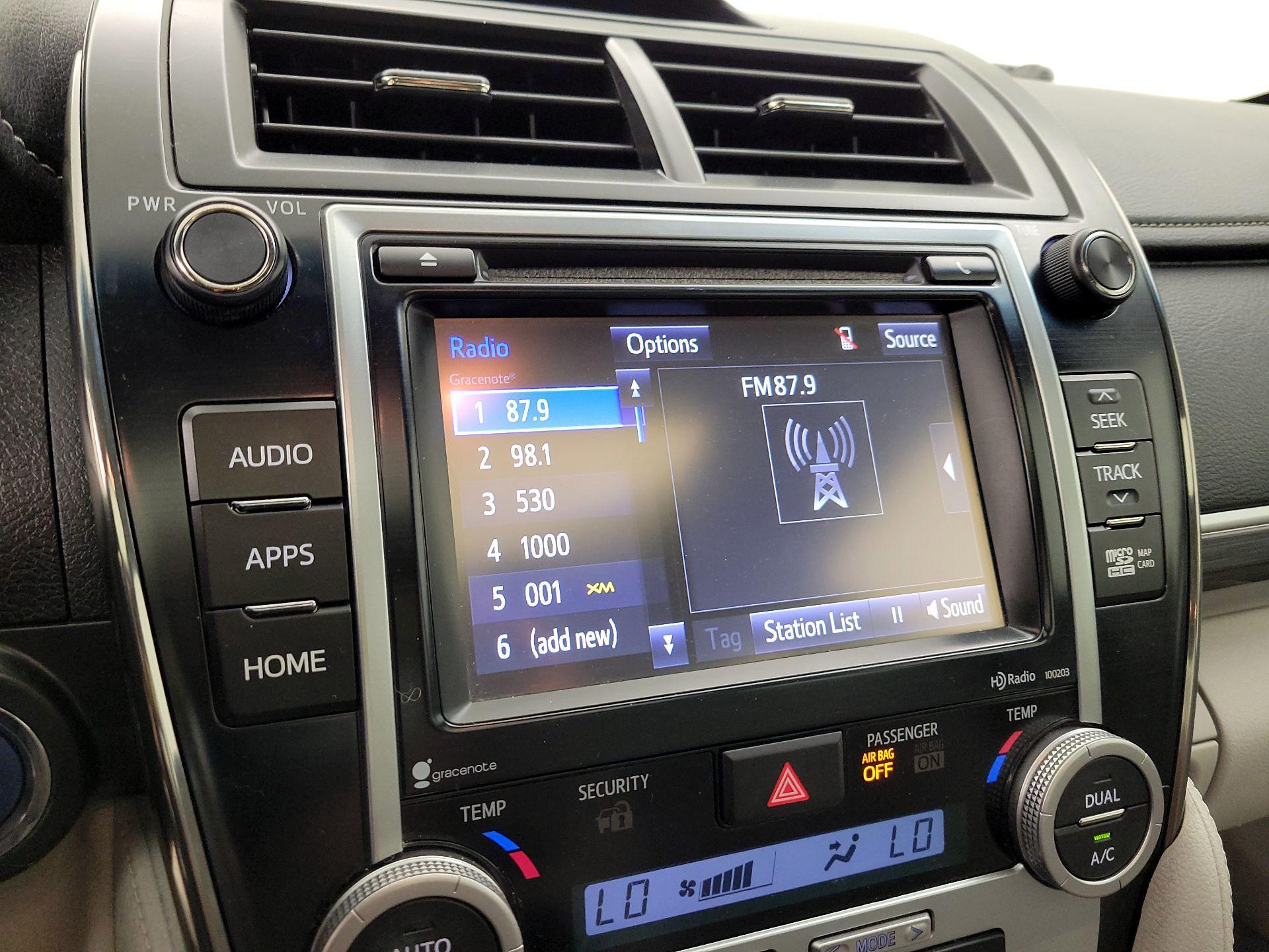 Thumbnail: 2014 Toyota Camry - 15